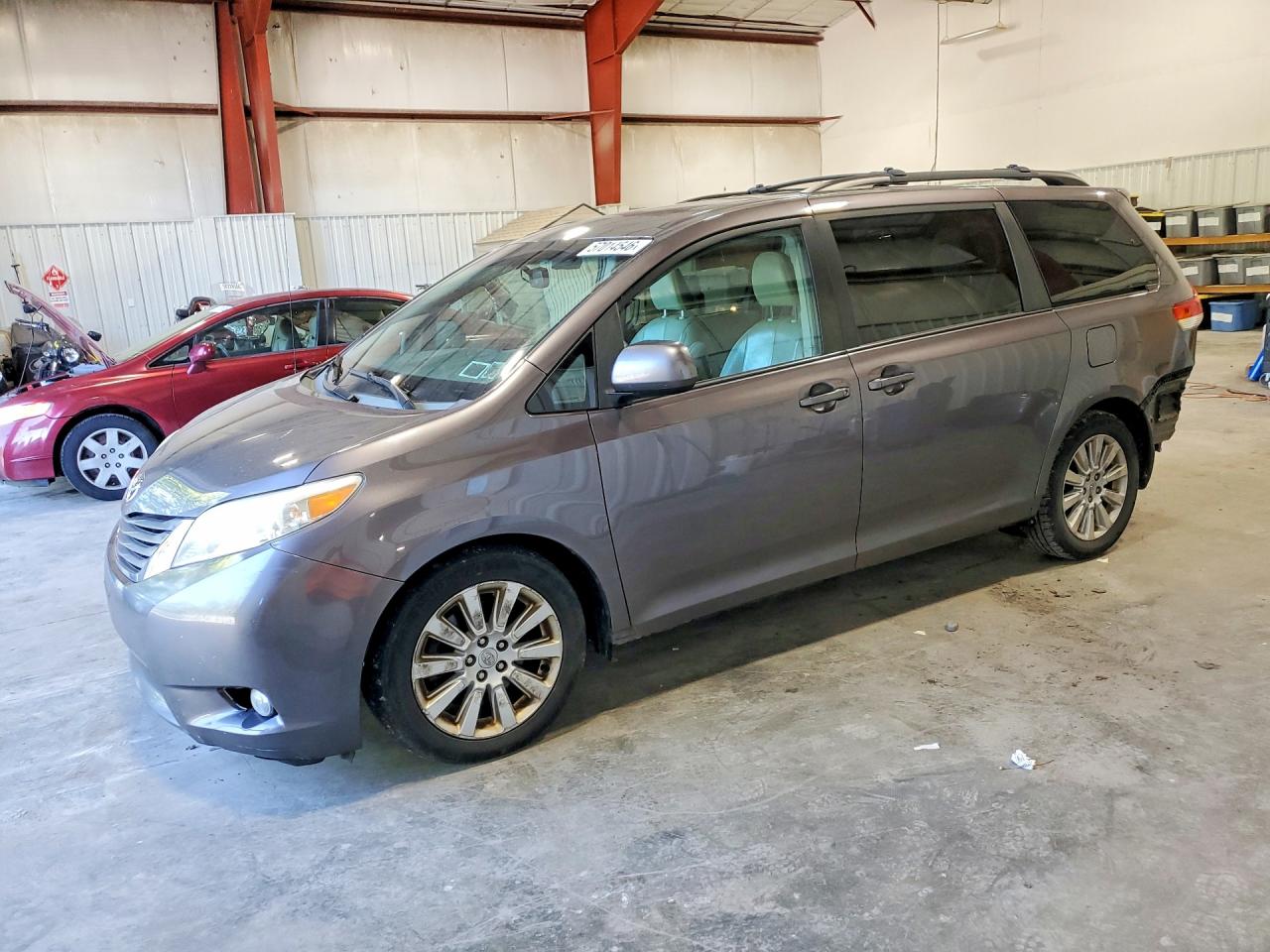 2011 Toyota Sienna Xle 7-passenger Charcoal vin: 5TDDK3DCXBS013954