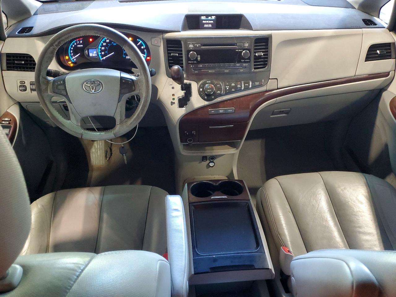 2011 Toyota Sienna Xle 7-passenger Charcoal vin: 5TDDK3DCXBS013954