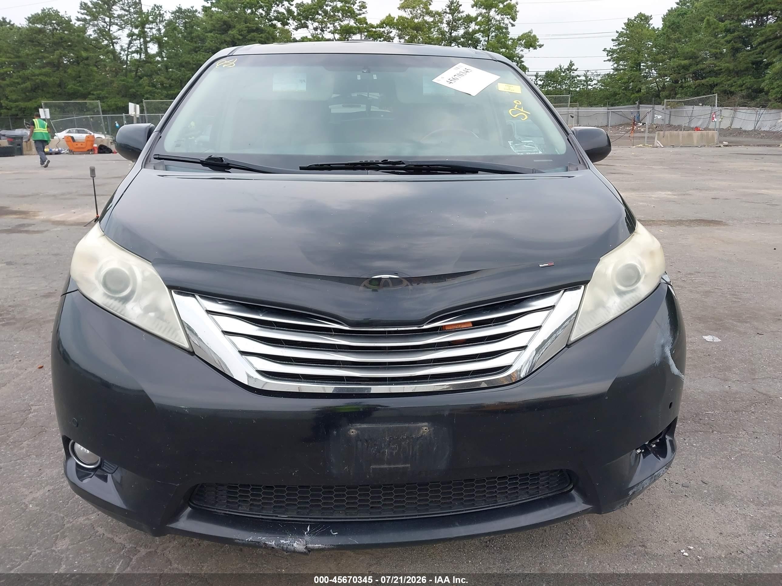 2011 Toyota Sienna Limited Black vin: 5TDDK3DCXBS019835