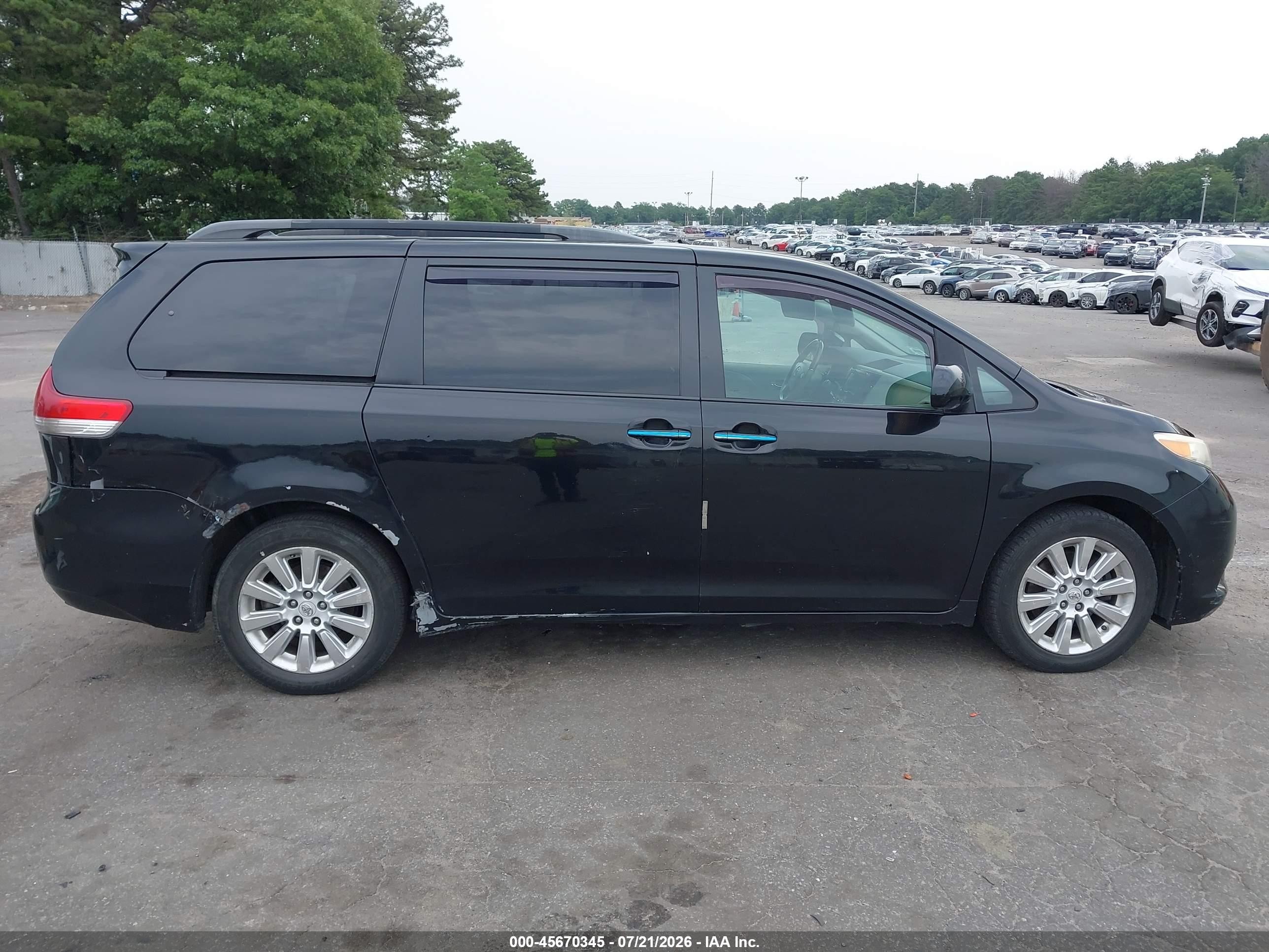 2011 Toyota Sienna Limited Black vin: 5TDDK3DCXBS019835