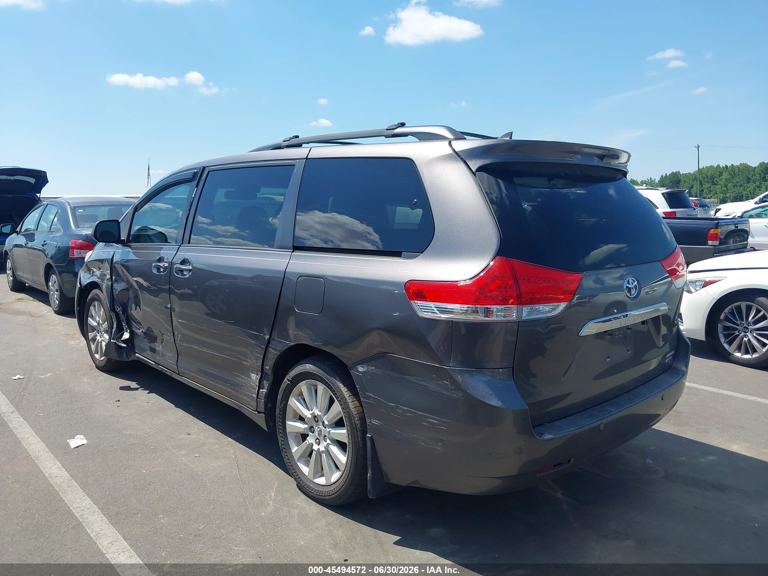 2011 Toyota Sienna Limited Серый vin: 5TDDK3DCXBS027255