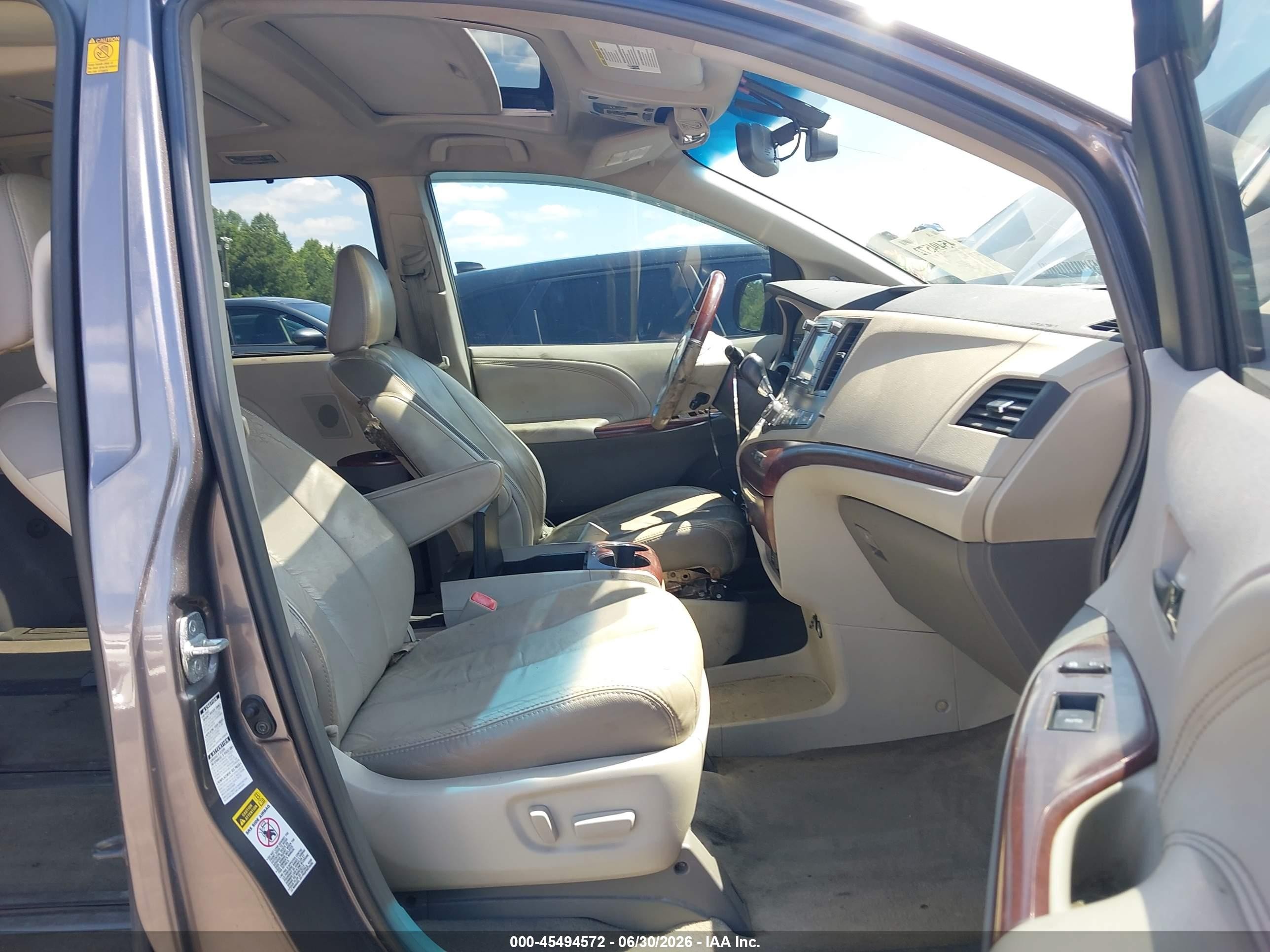 2011 Toyota Sienna Limited Серый vin: 5TDDK3DCXBS027255