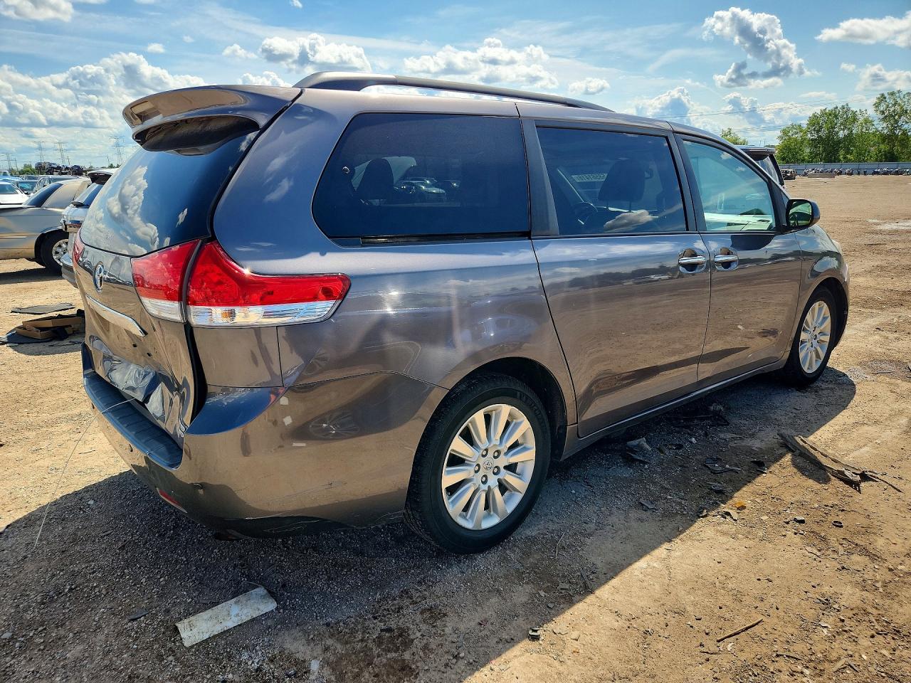2012 Toyota Sienna Limited 7-passenger Gray vin: 5TDDK3DCXCS030190