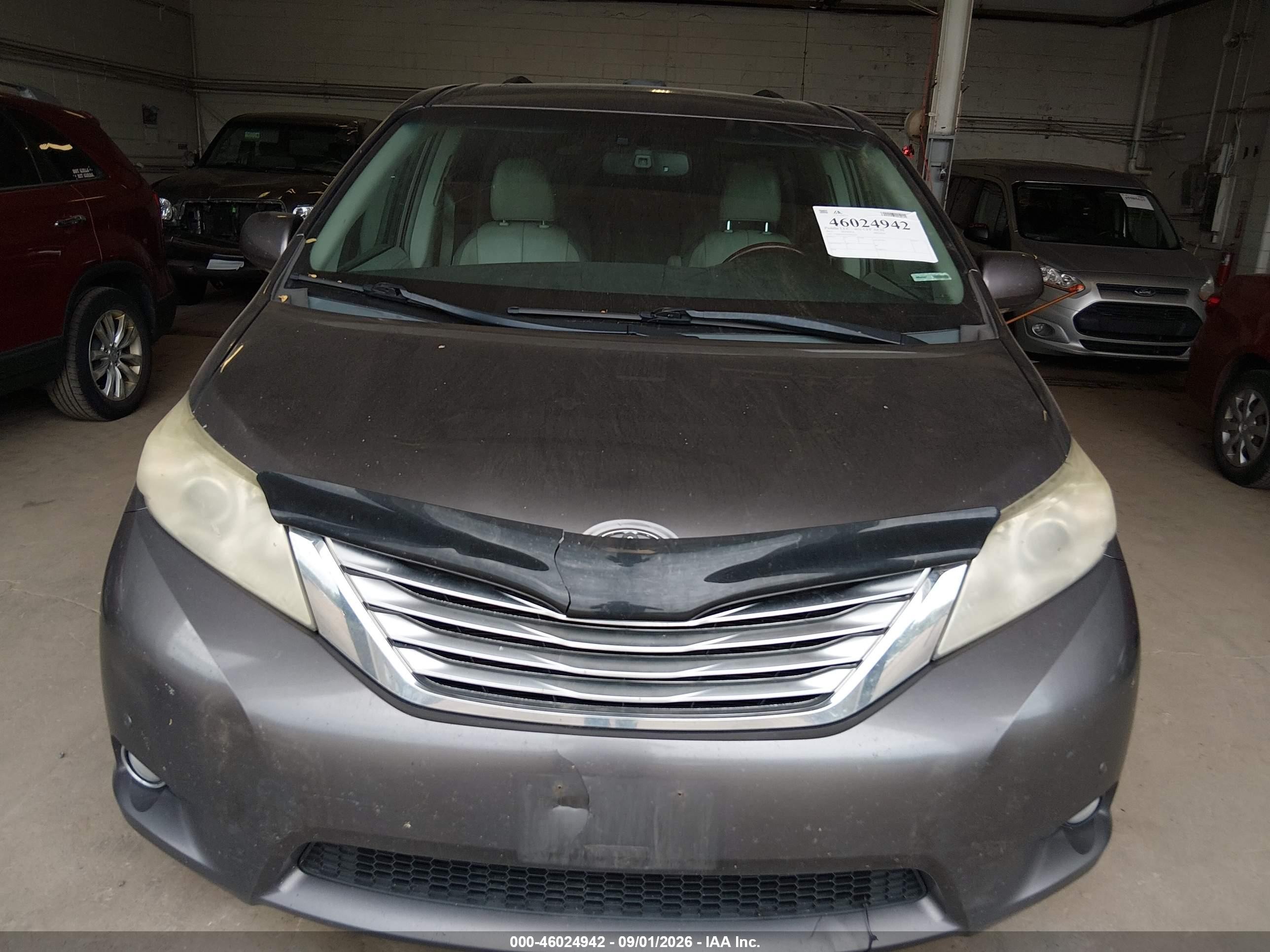 2012 Toyota Sienna Limited 7 Passenger Gray vin: 5TDDK3DCXCS042226