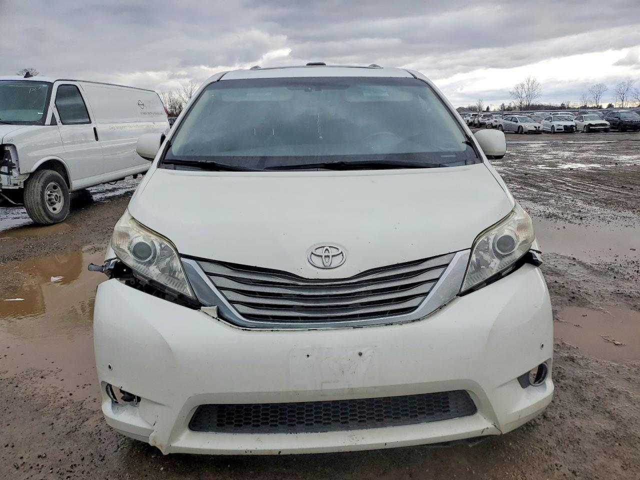 2012 Toyota Sienna Xle White vin: 5TDDK3DCXCS043523