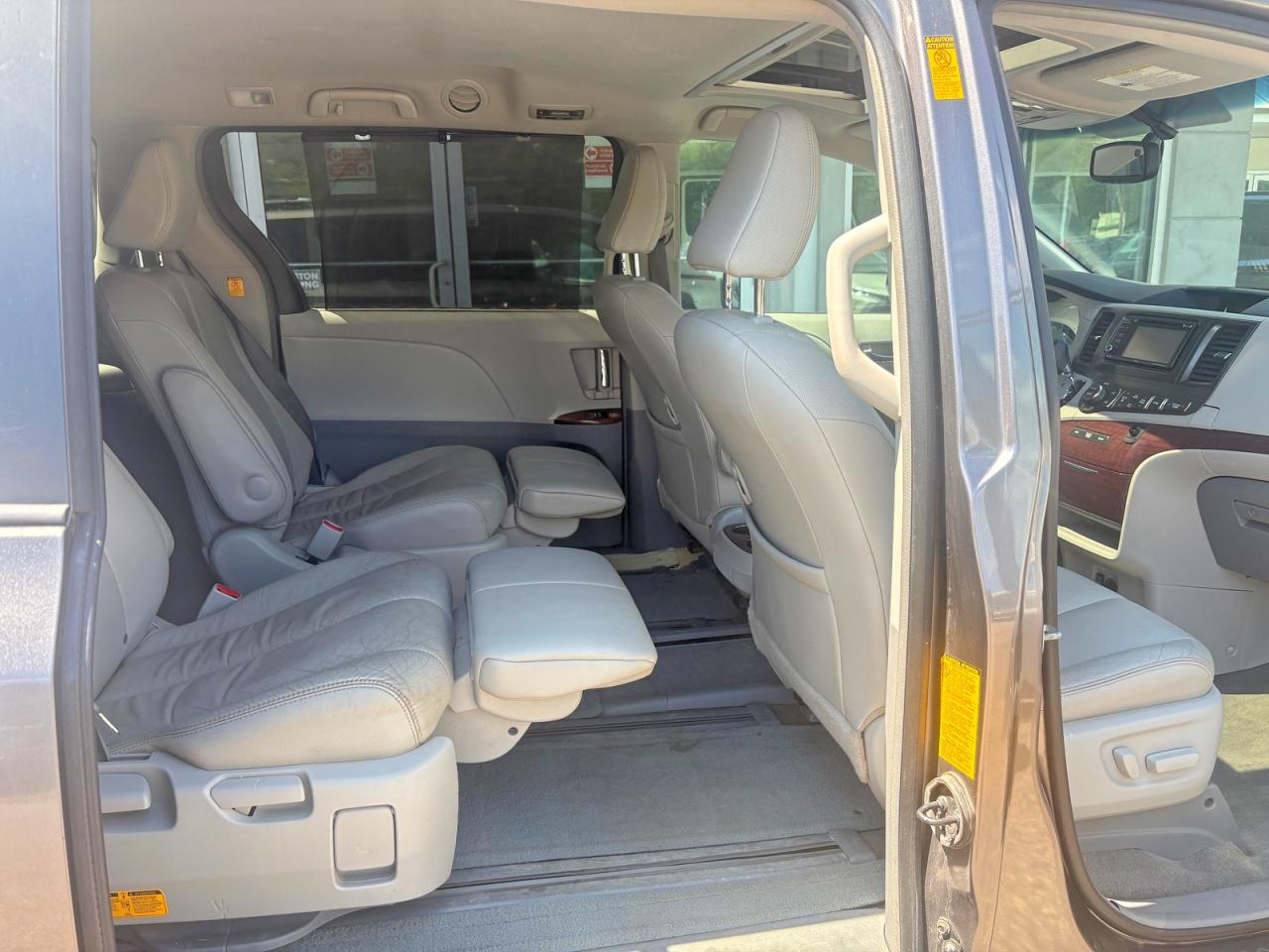 2013 Toyota Sienna Xle 7-passenger Серый vin: 5TDDK3DCXDS061618
