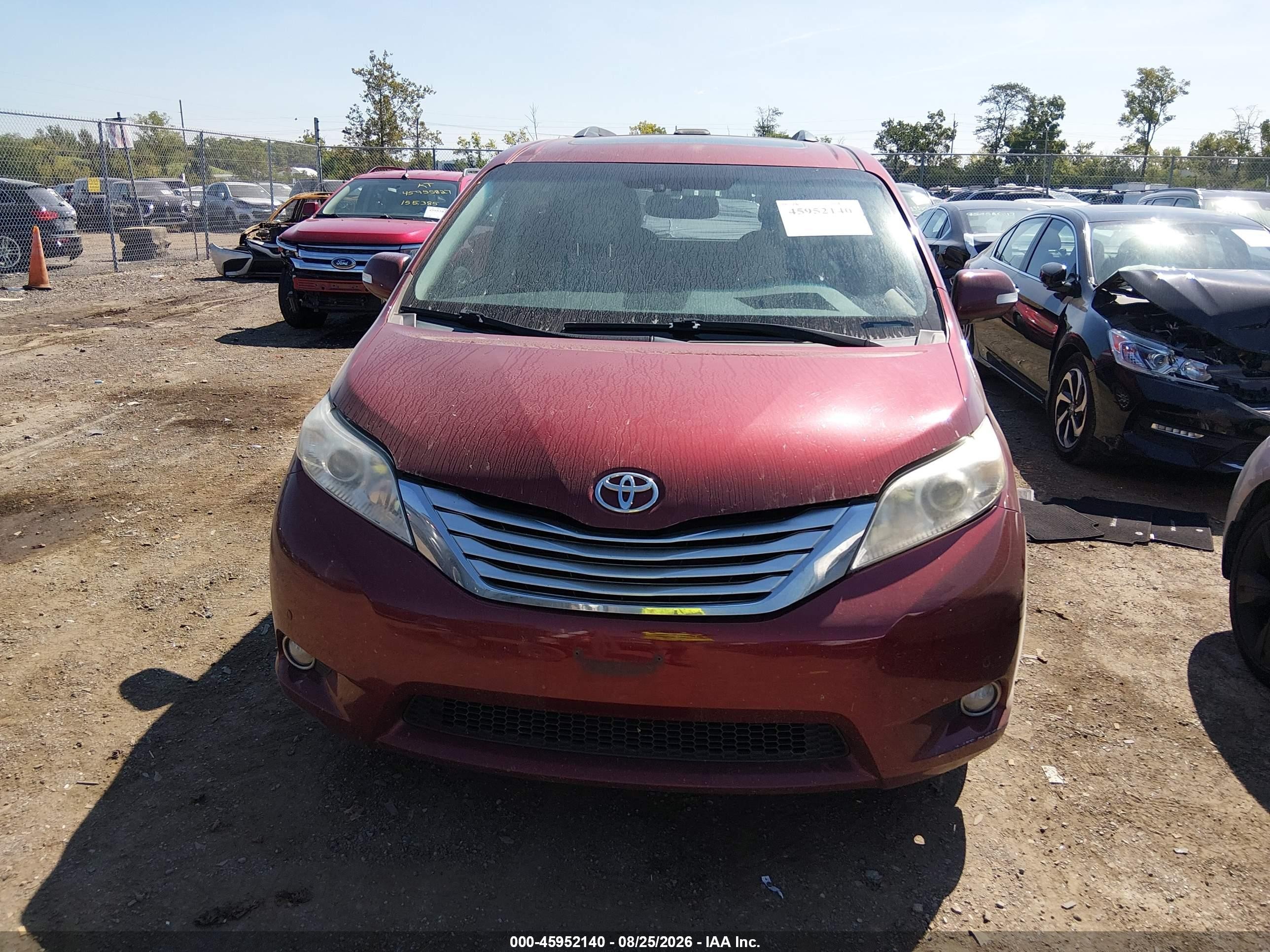 2013 Toyota Sienna Limited 7 Passenger Burgundy vin: 5TDDK3DCXDS070349