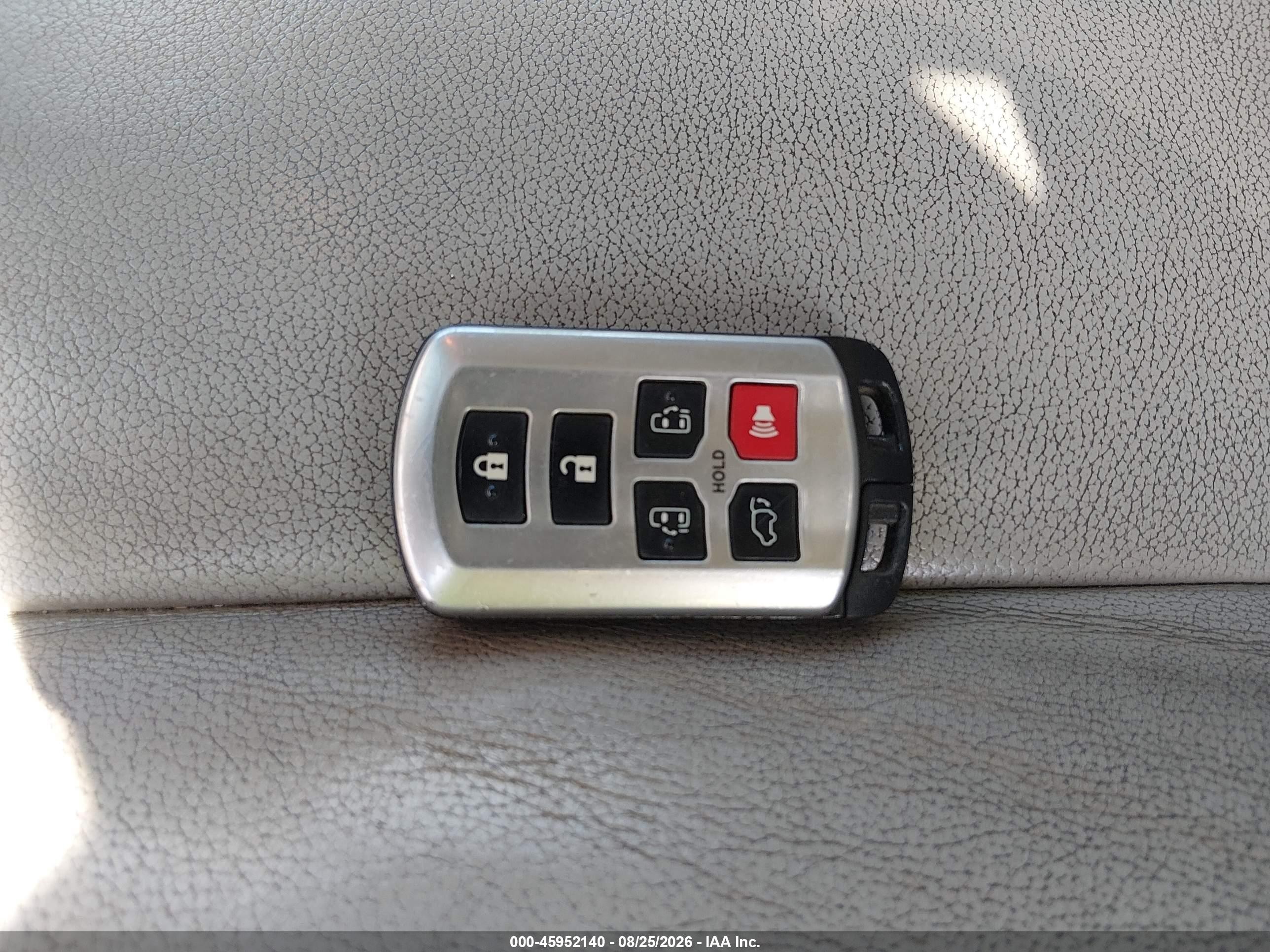 2013 Toyota Sienna Limited 7 Passenger Burgundy vin: 5TDDK3DCXDS070349