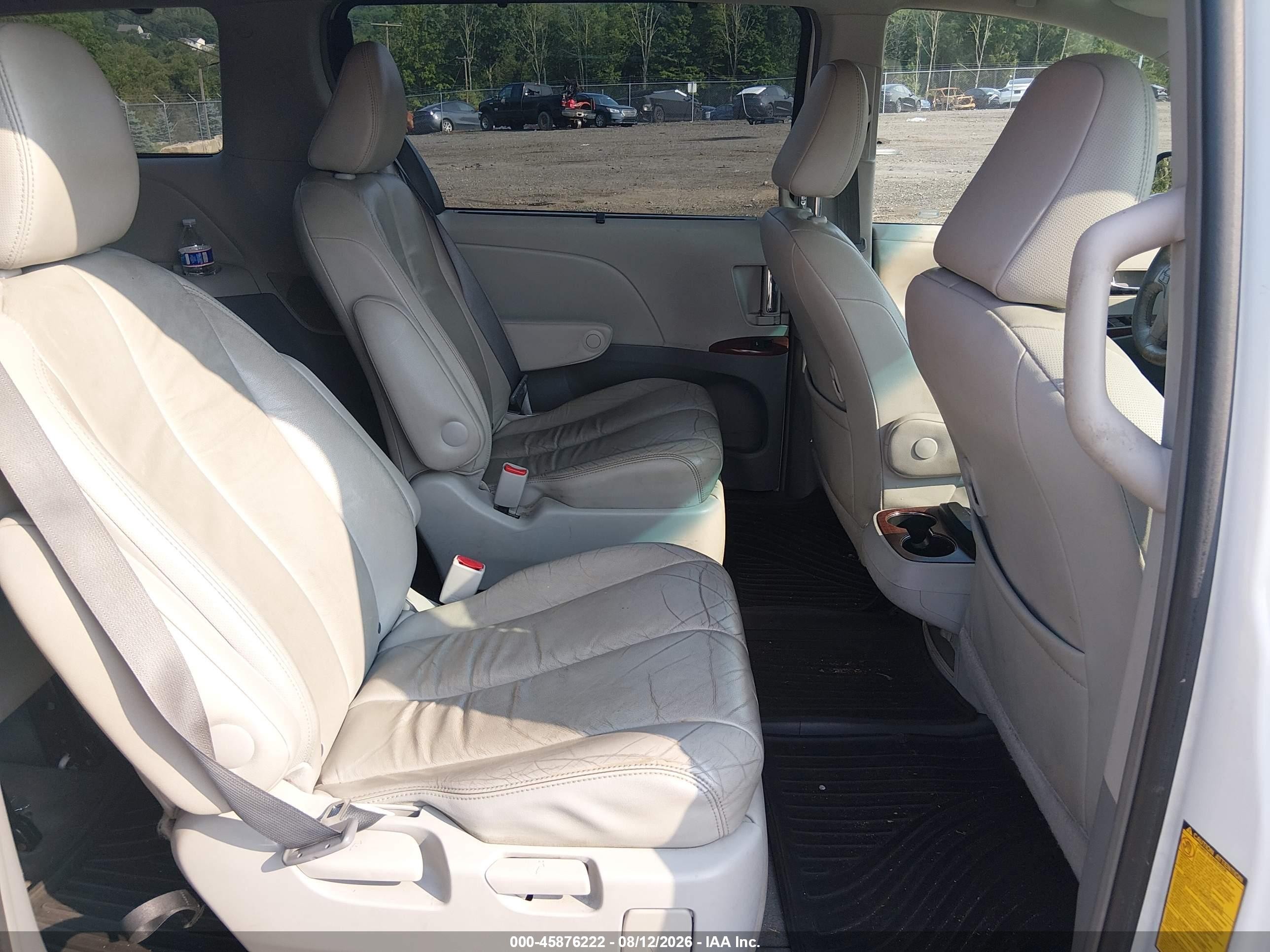 2014 Toyota Sienna Xle 7 Passenger White vin: 5TDDK3DCXES077951