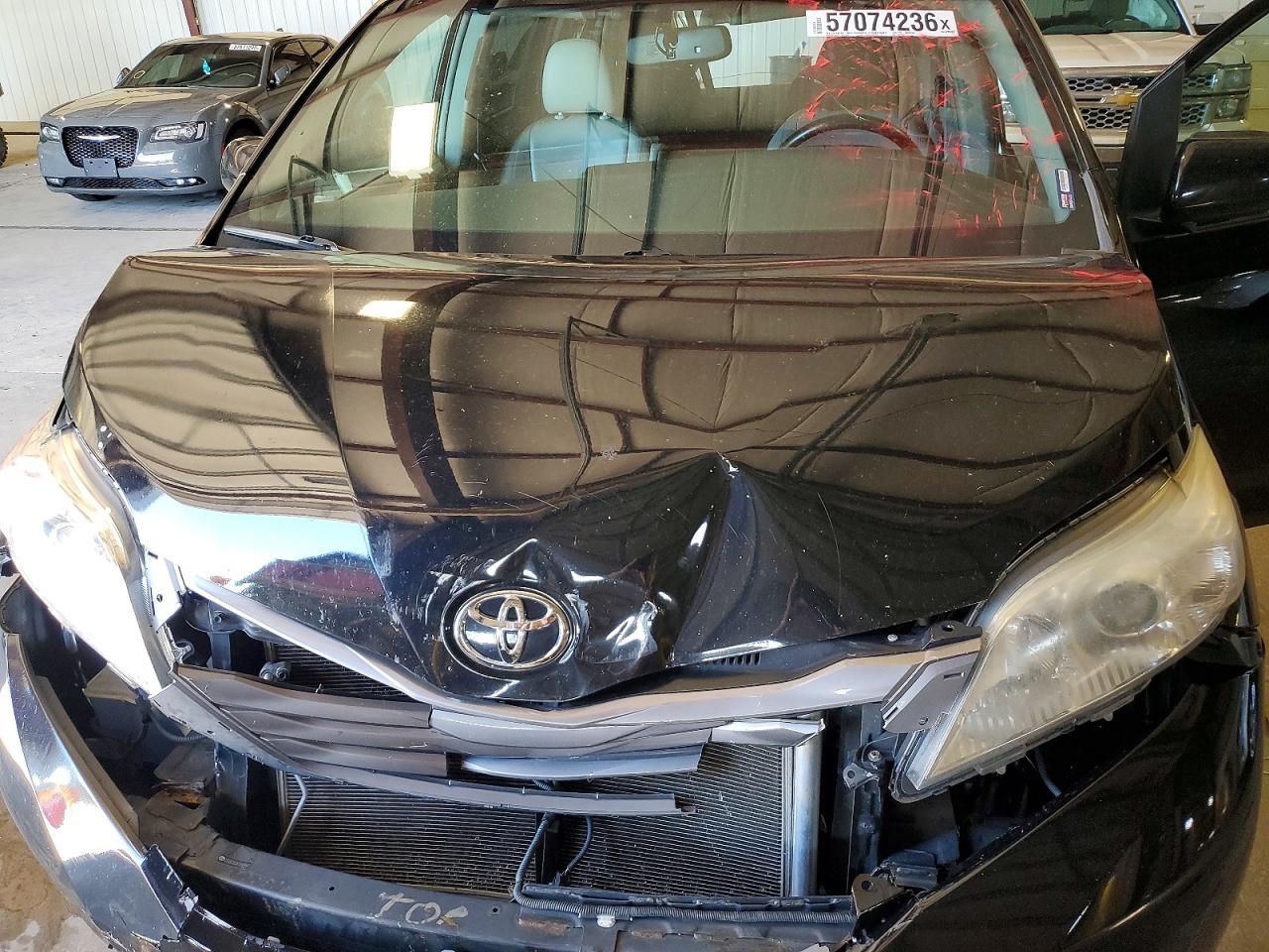 2015 Toyota Sienna Xle Premium 7-passenger Black vin: 5TDDK3DCXFS096940