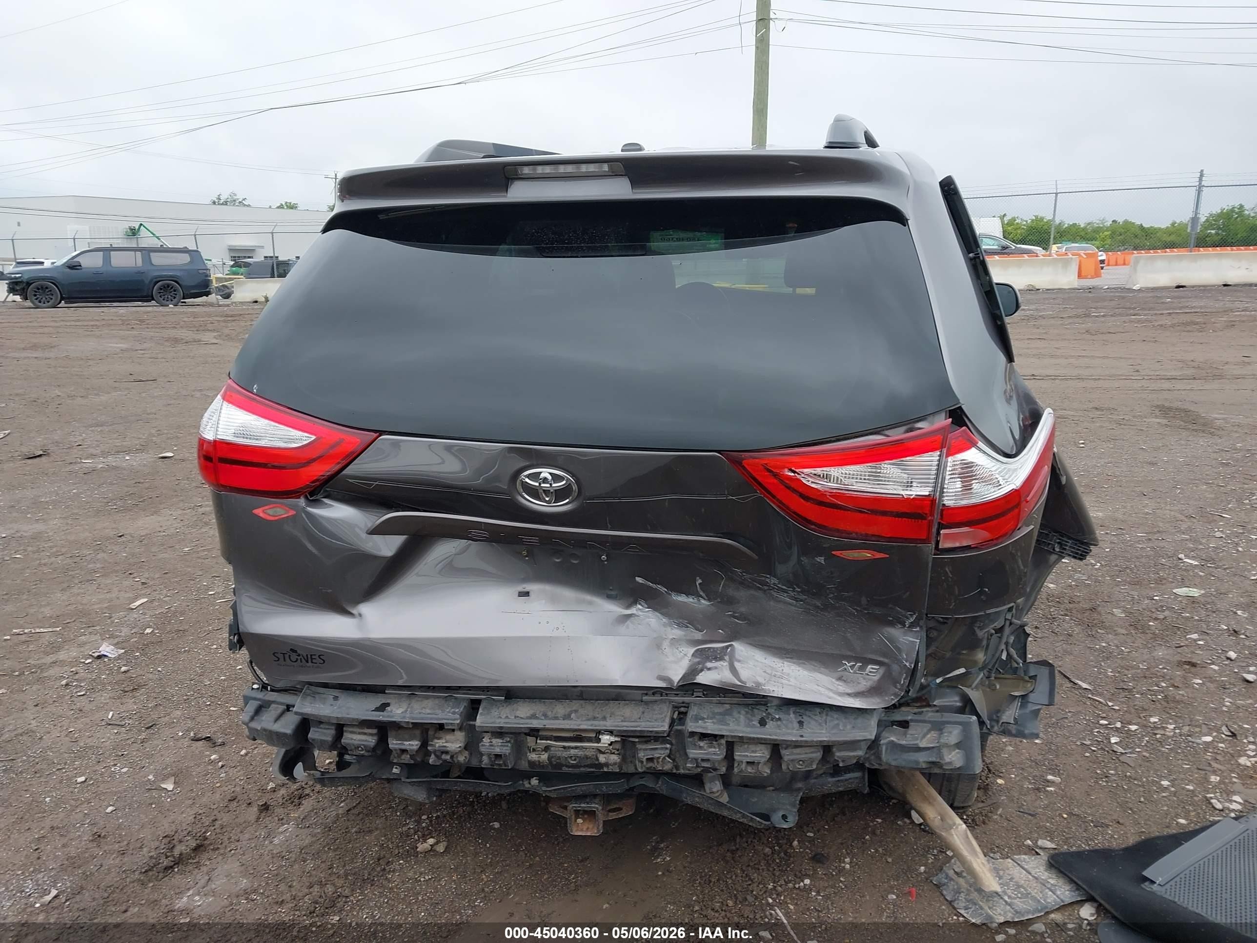 2016 Toyota Sienna Xle Серый vin: 5TDDK3DCXGS136564