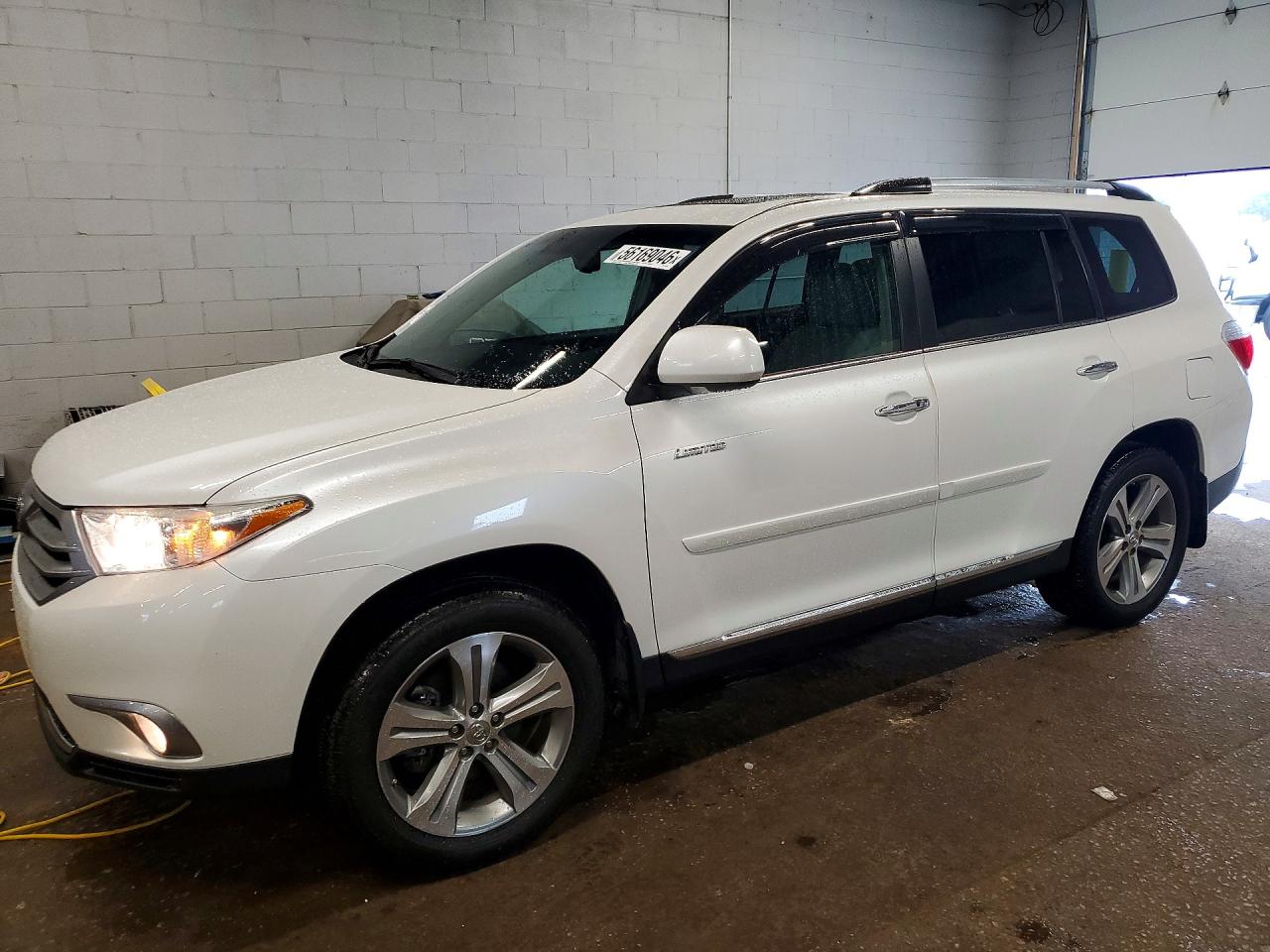 2011 Toyota Highlander Limited White vin: 5TDDK3EH0BS047797