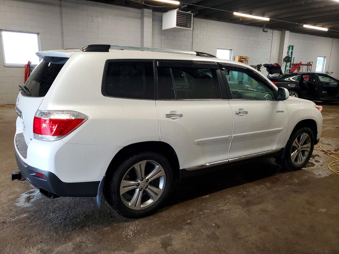 2011 Toyota Highlander Limited White vin: 5TDDK3EH0BS047797