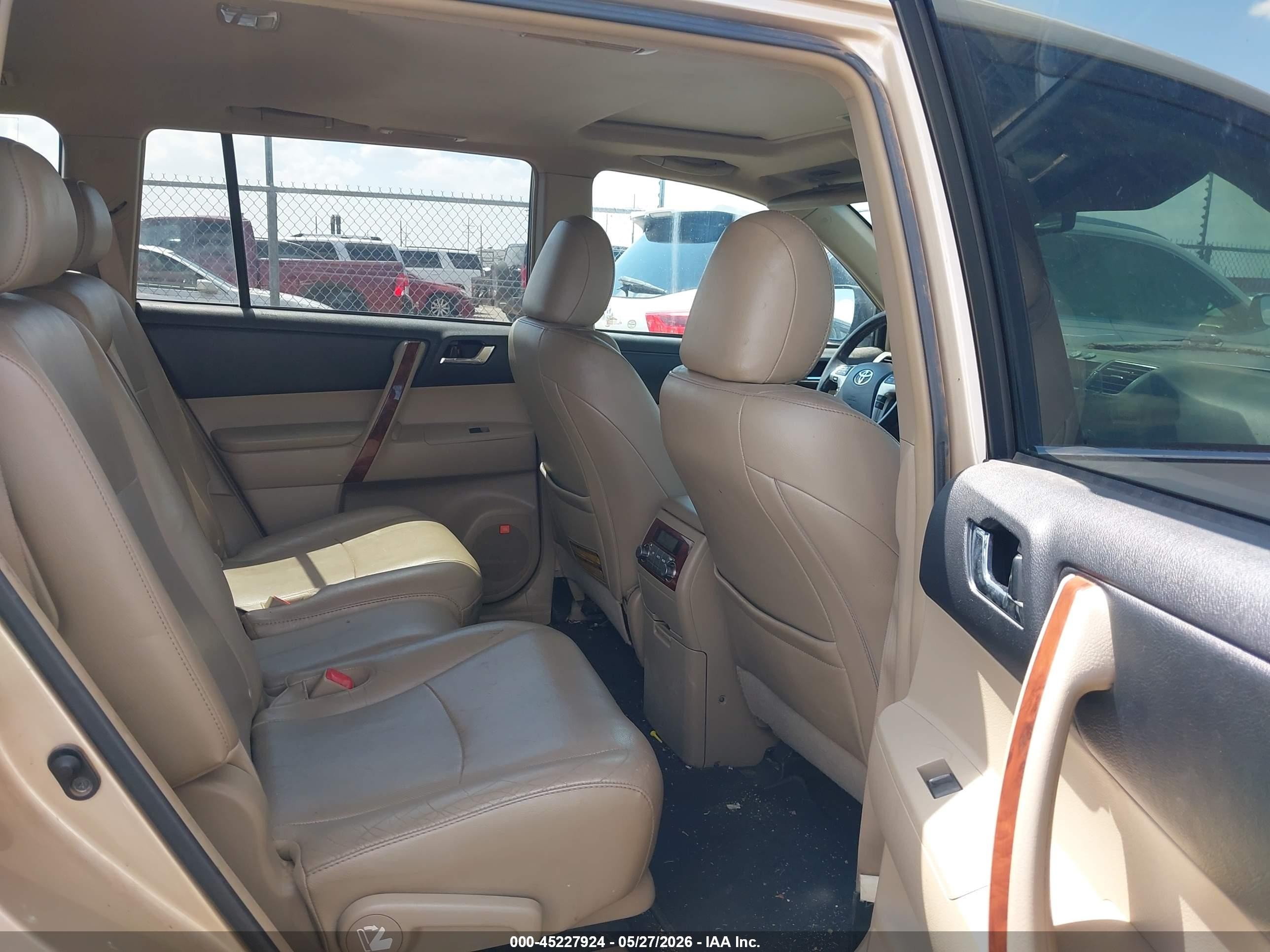 2011 Toyota Highlander Limited V6 Champagne vin: 5TDDK3EH0BS050361