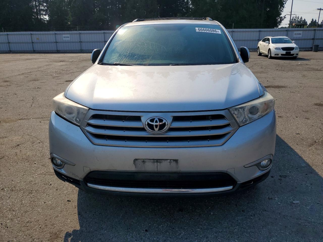2011 Toyota Highlander Limited Серебряный vin: 5TDDK3EH0BS053891