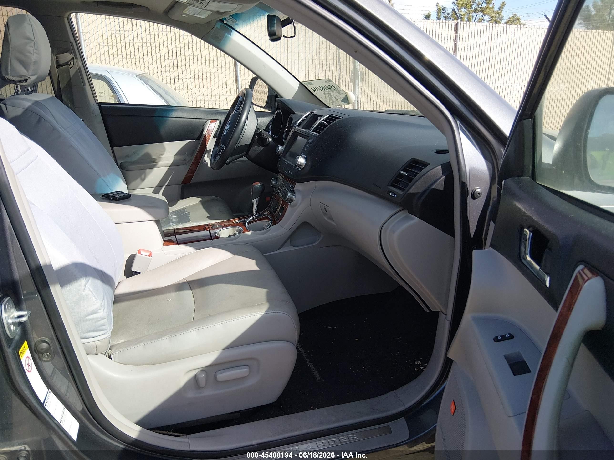 2011 Toyota Highlander Limited V6 Gray vin: 5TDDK3EH0BS065572