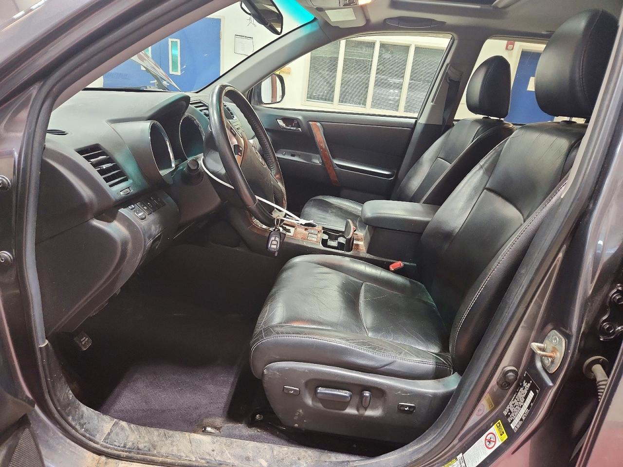 2011 Toyota Highlander Limited Charcoal vin: 5TDDK3EH0BS091833
