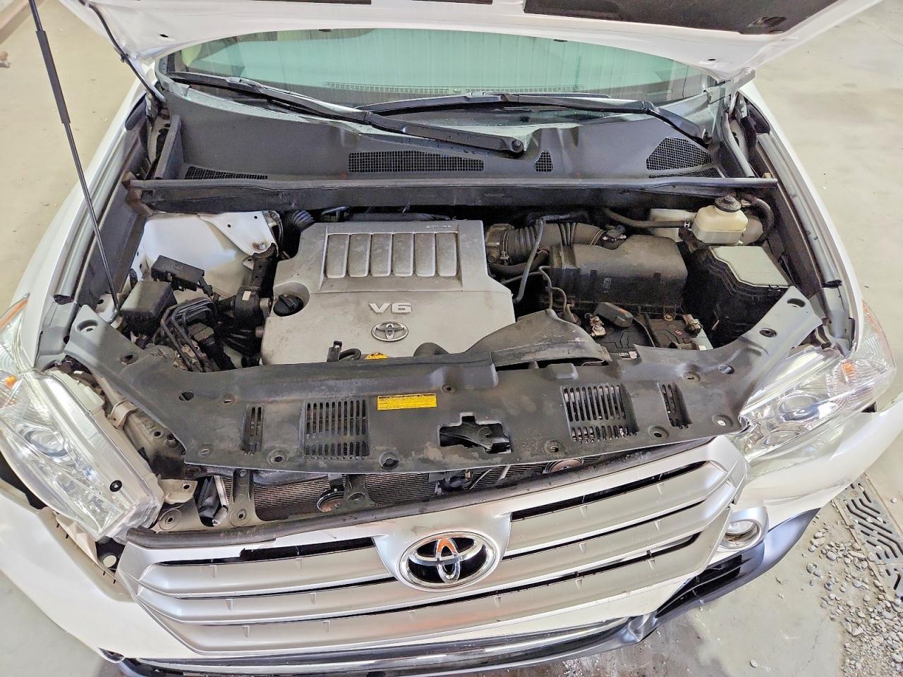 2012 Toyota Highlander Limited Cream vin: 5TDDK3EH0CS113685