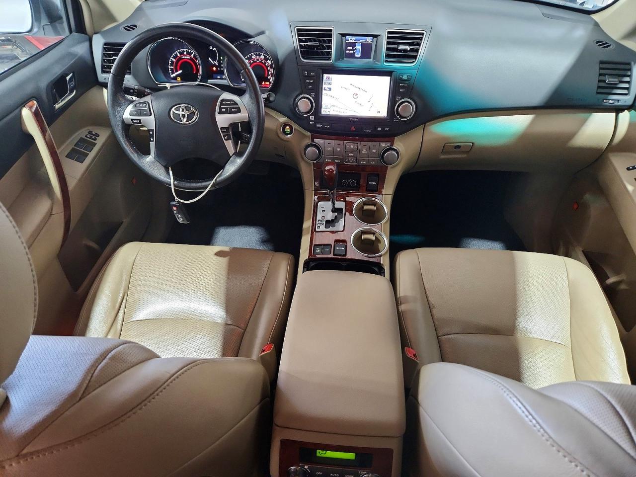 2012 Toyota Highlander Limited Cream vin: 5TDDK3EH0CS113685
