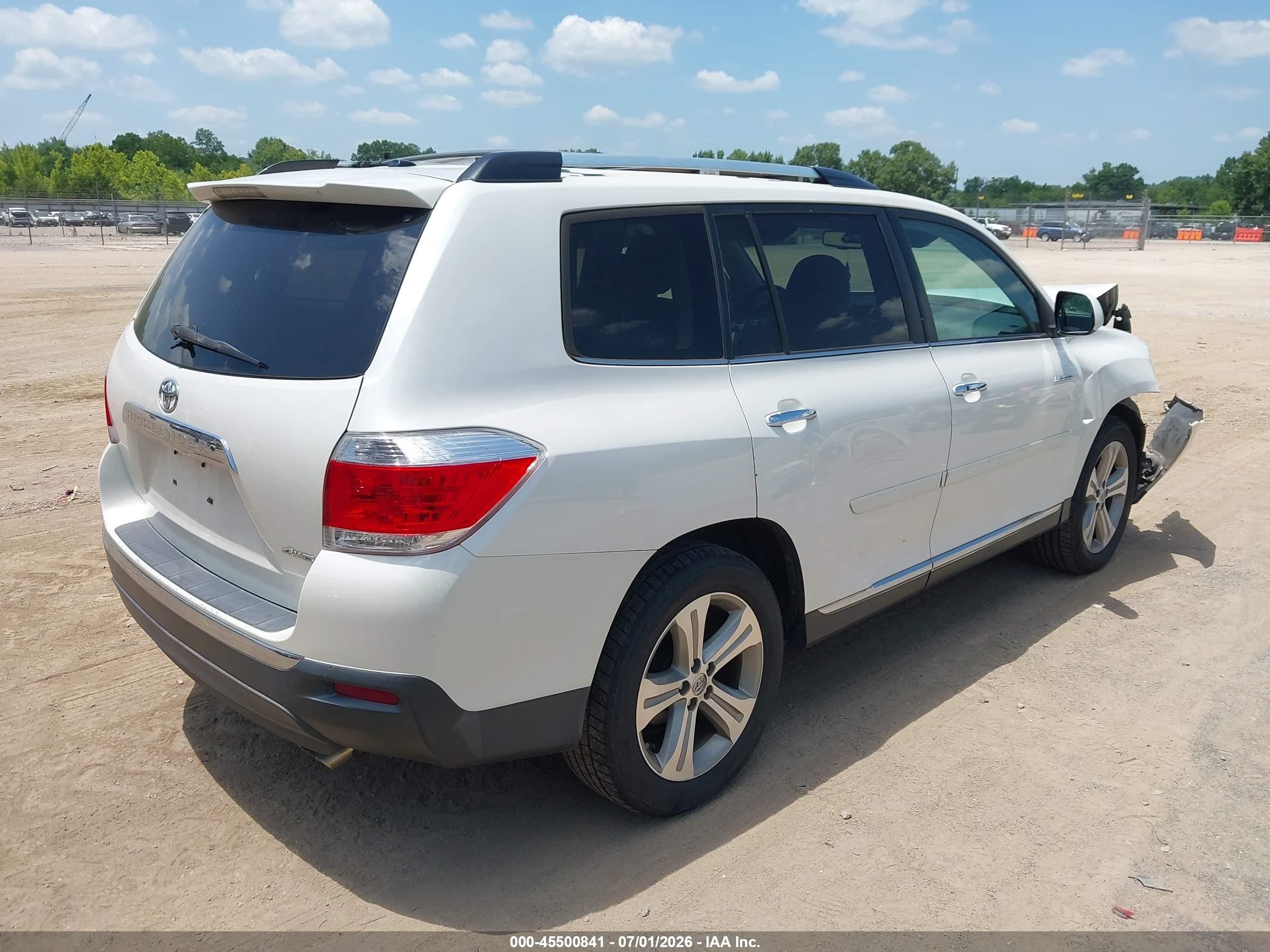2012 Toyota Highlander Limited V6 White vin: 5TDDK3EH0CS137047