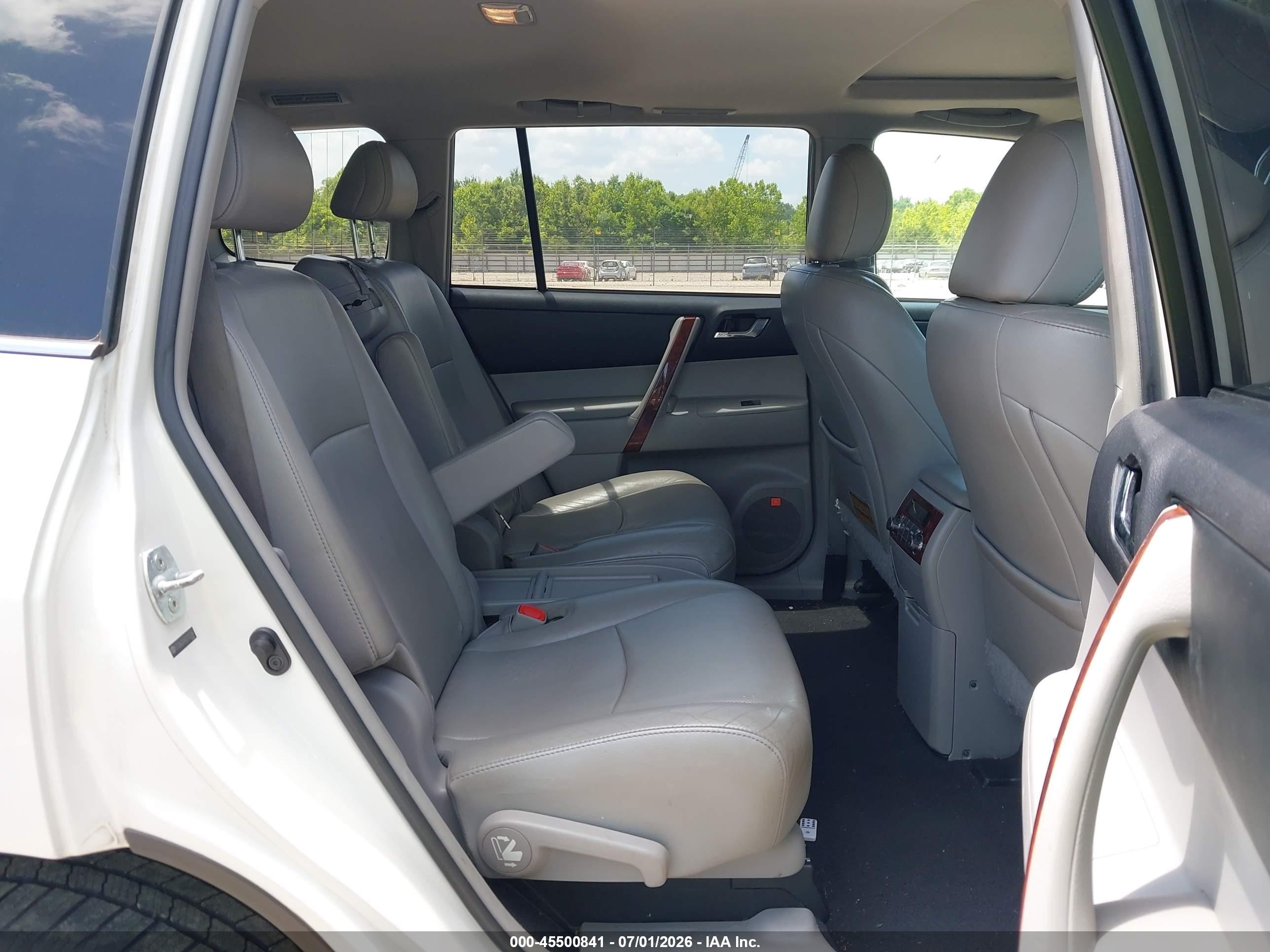 2012 Toyota Highlander Limited V6 White vin: 5TDDK3EH0CS137047