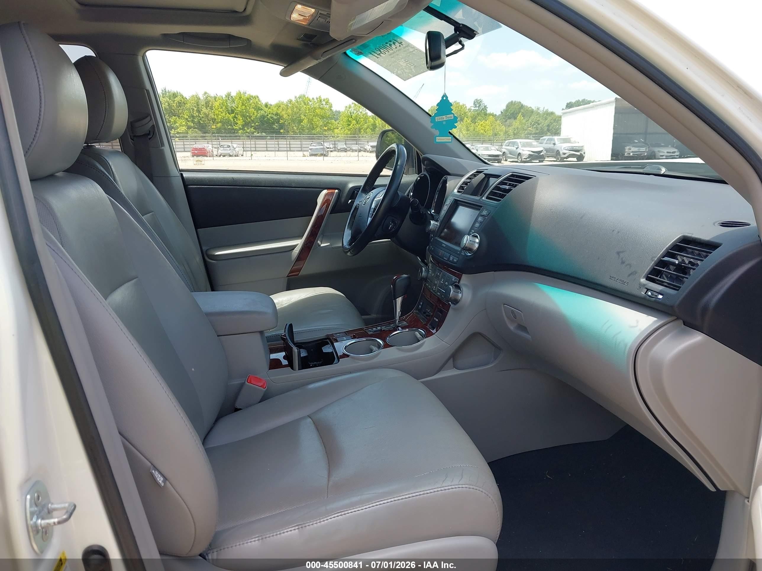 2012 Toyota Highlander Limited V6 White vin: 5TDDK3EH0CS137047