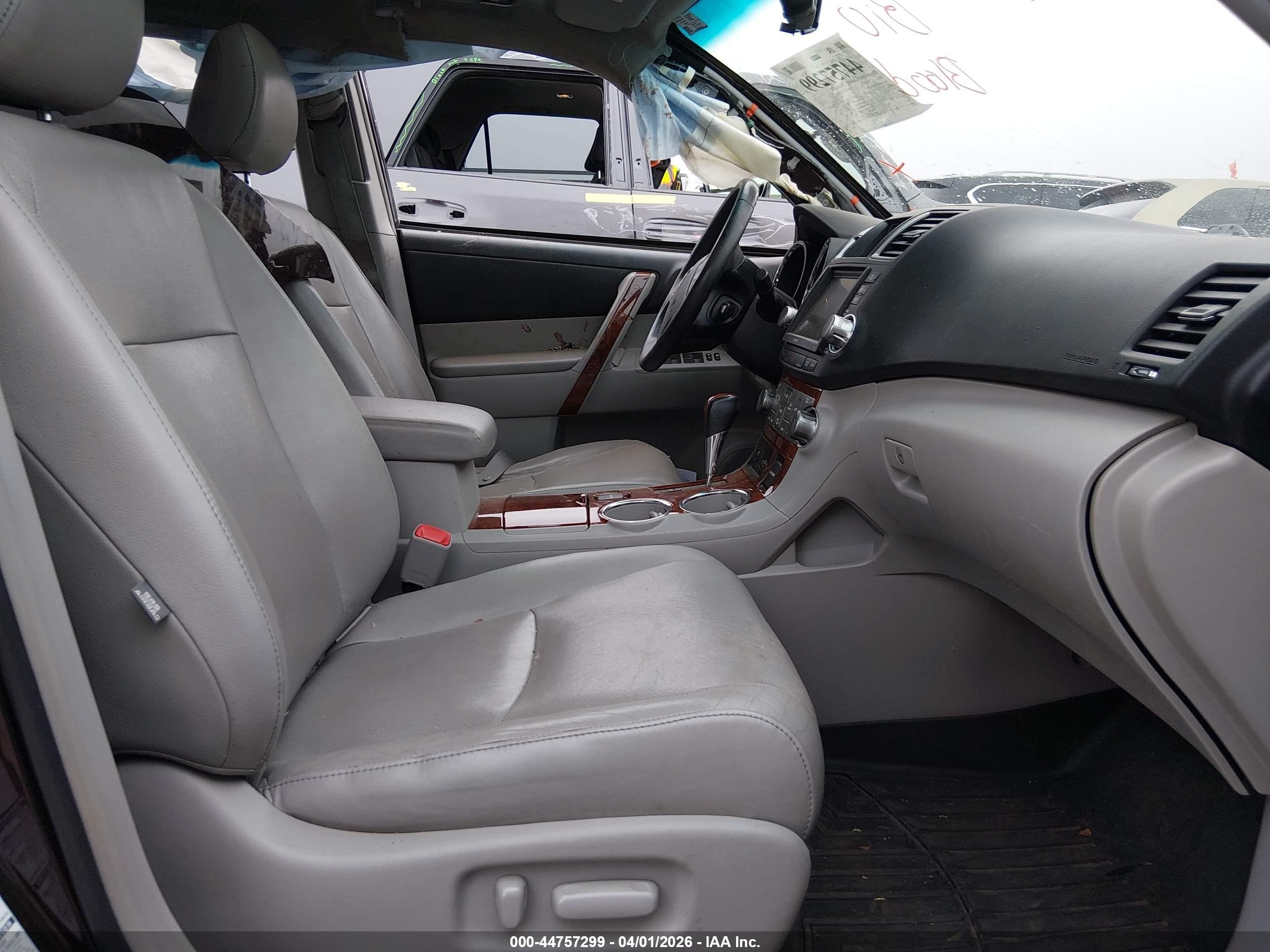 2012 Toyota Highlander Limited V6 Burgundy vin: 5TDDK3EH0CS175037
