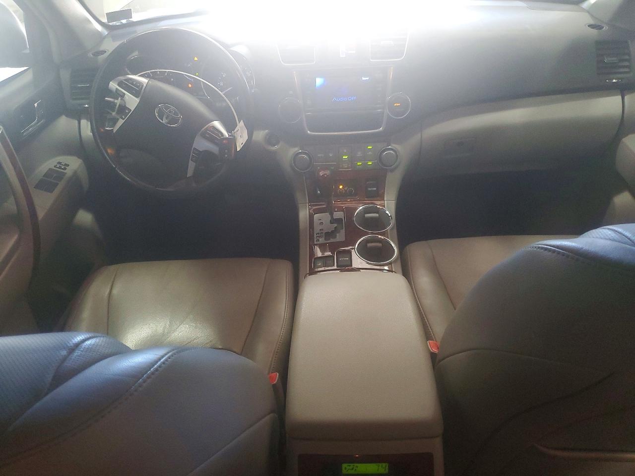 2013 Toyota Highlander Limited Silver vin: 5TDDK3EH0DS219295