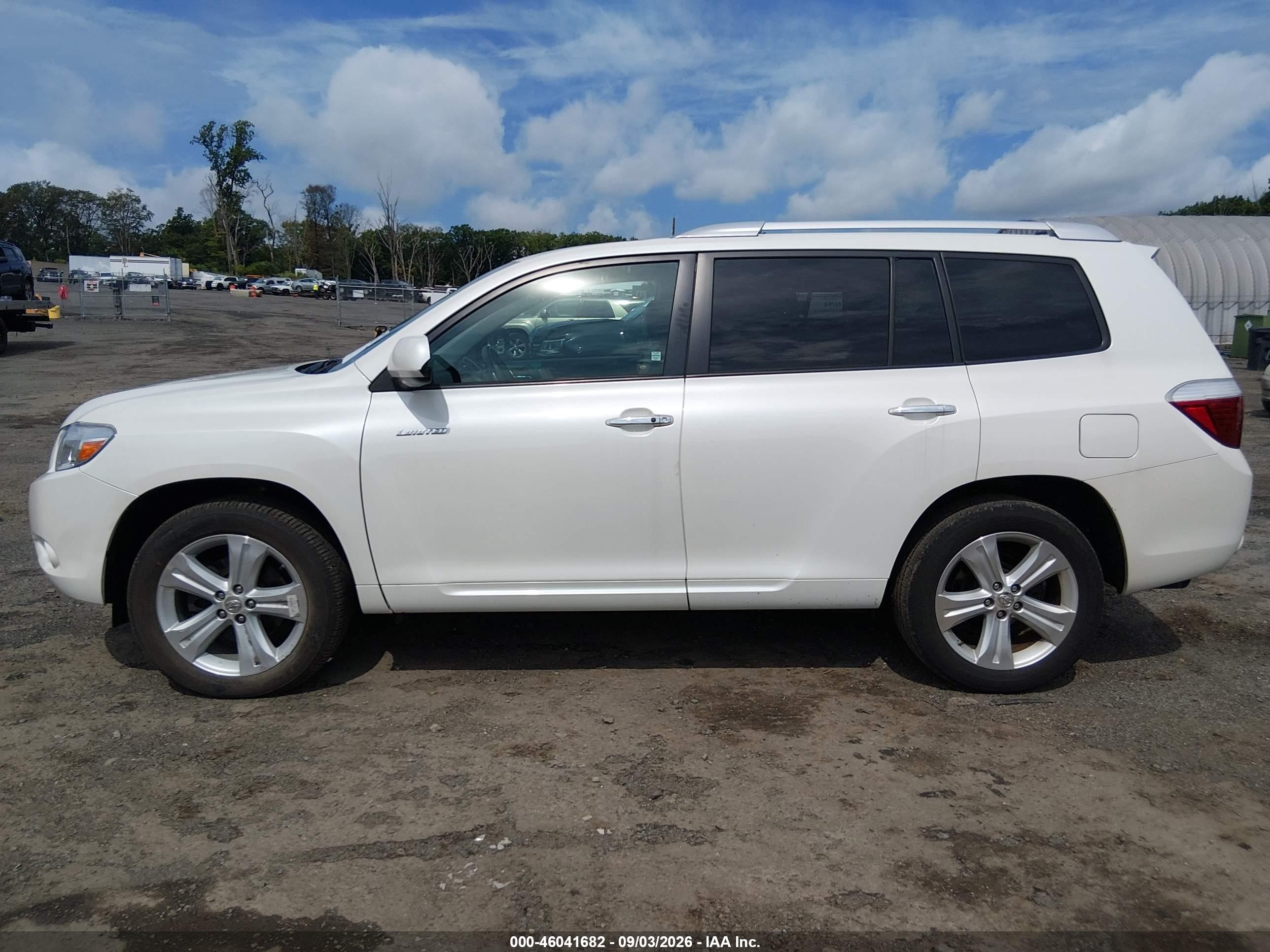 2010 Toyota Highlander Limited White vin: 5TDDK3EH1AS024480