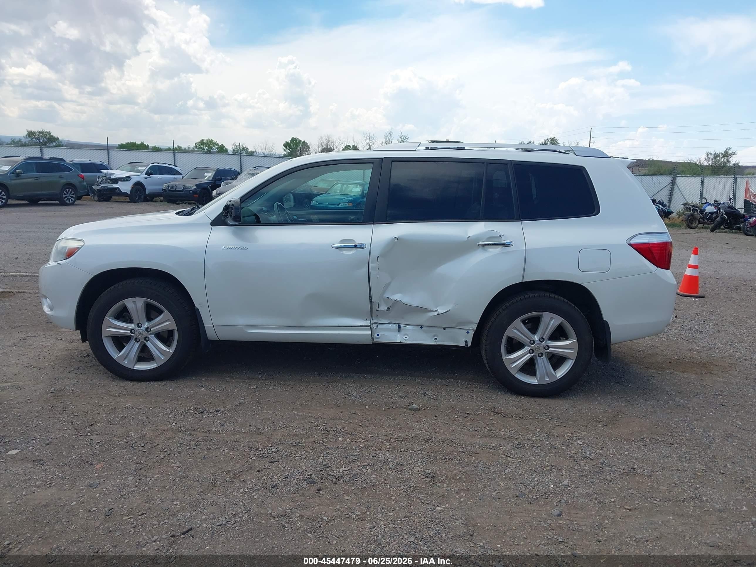 2010 Toyota Highlander Limited V6 Белый vin: 5TDDK3EH1AS029579