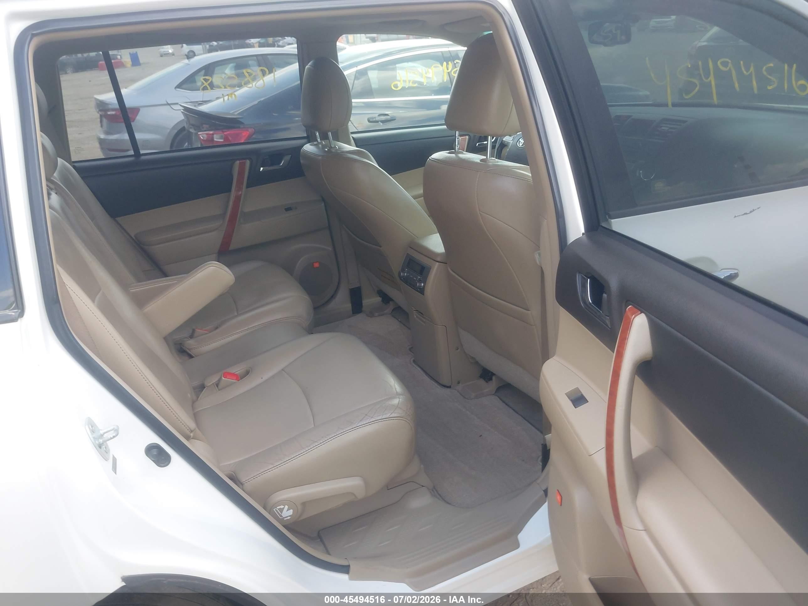 2010 Toyota Highlander Limited V6 White vin: 5TDDK3EH1AS030408