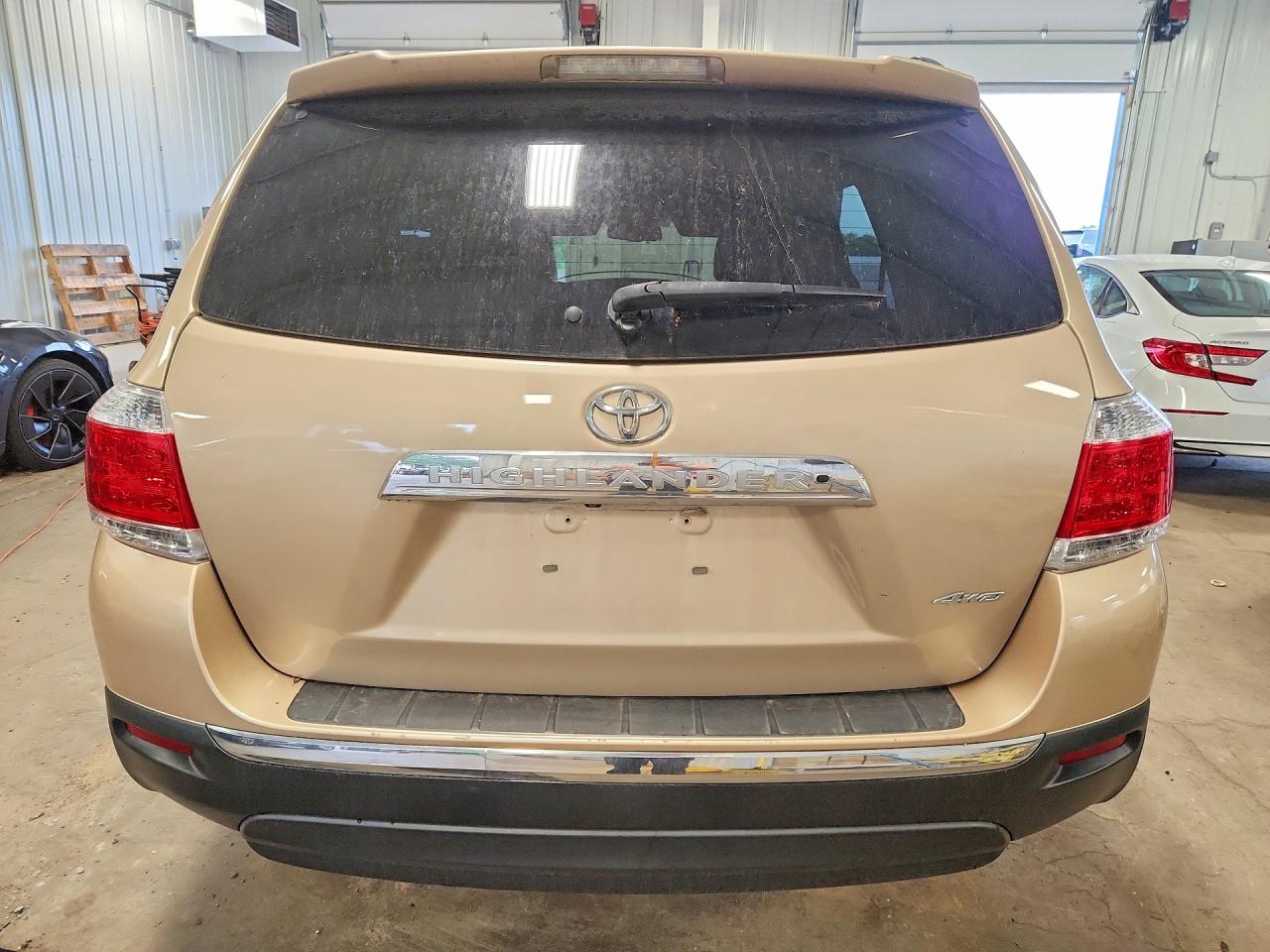 2011 Toyota Highlander Limited Tan vin: 5TDDK3EH1BS085913