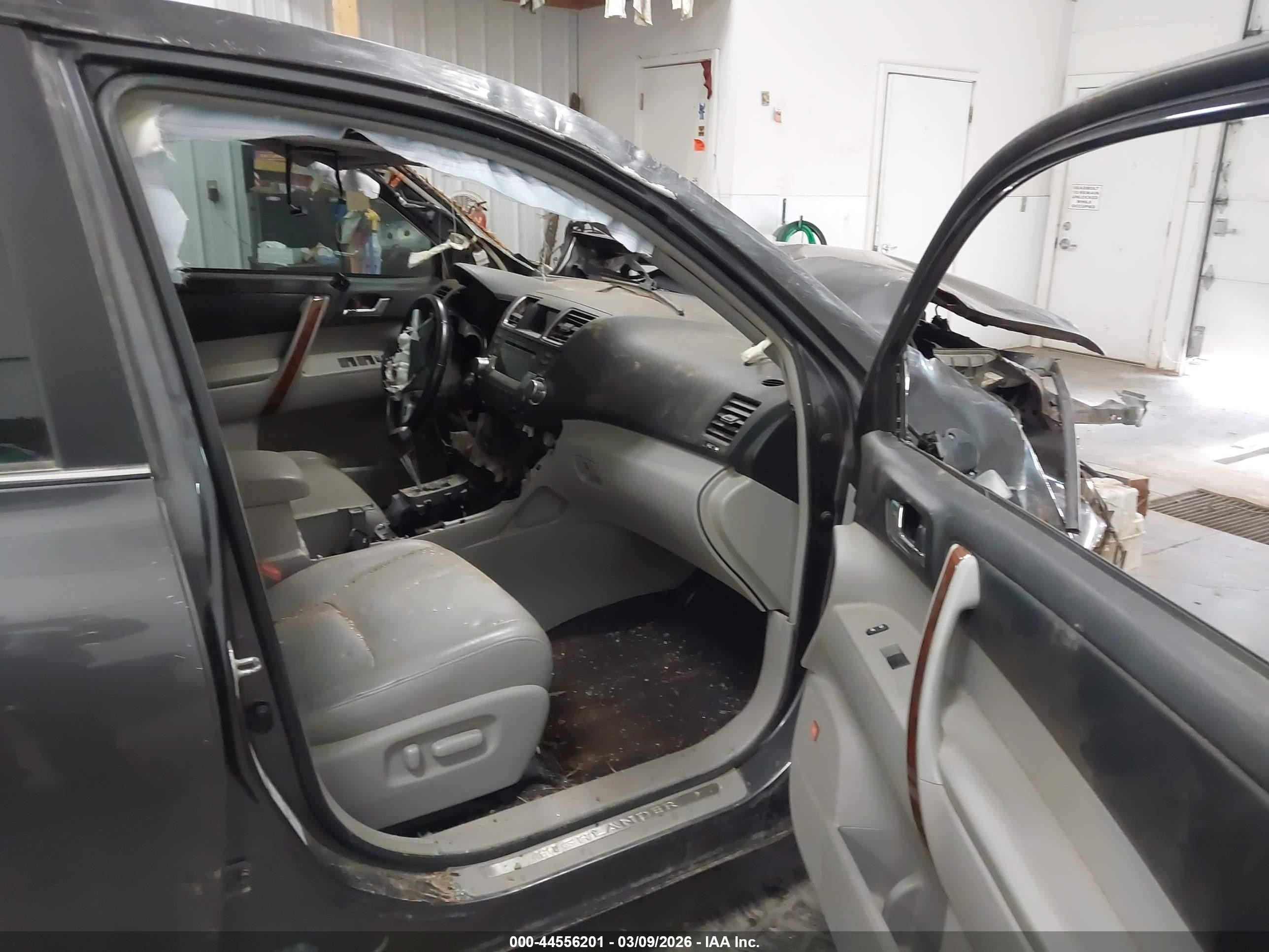 2012 Toyota Highlander Limited V6 Gray vin: 5TDDK3EH1CS111427