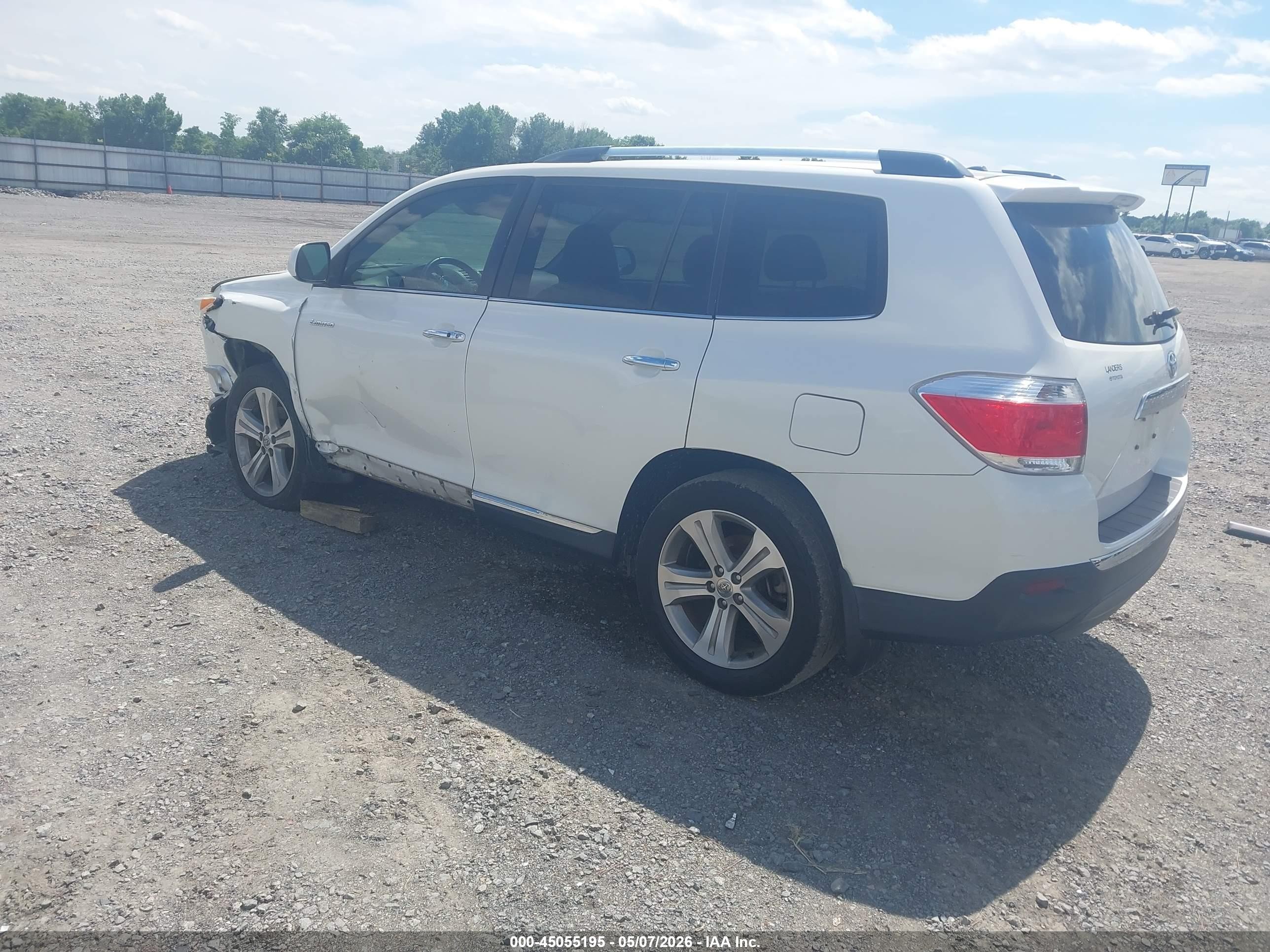 2013 Toyota Highlander Limited V6 White vin: 5TDDK3EH1DS214946
