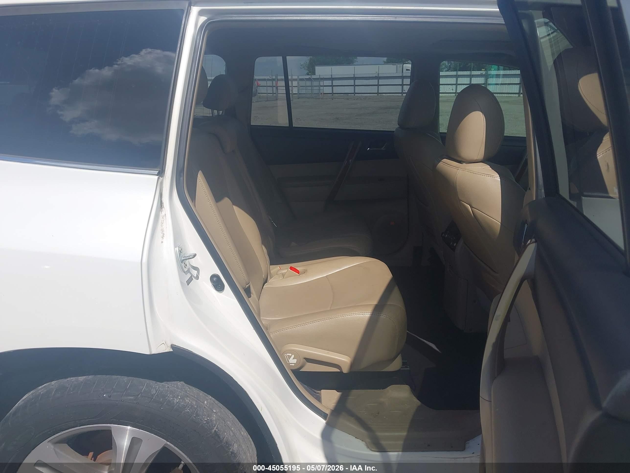 2013 Toyota Highlander Limited V6 White vin: 5TDDK3EH1DS214946