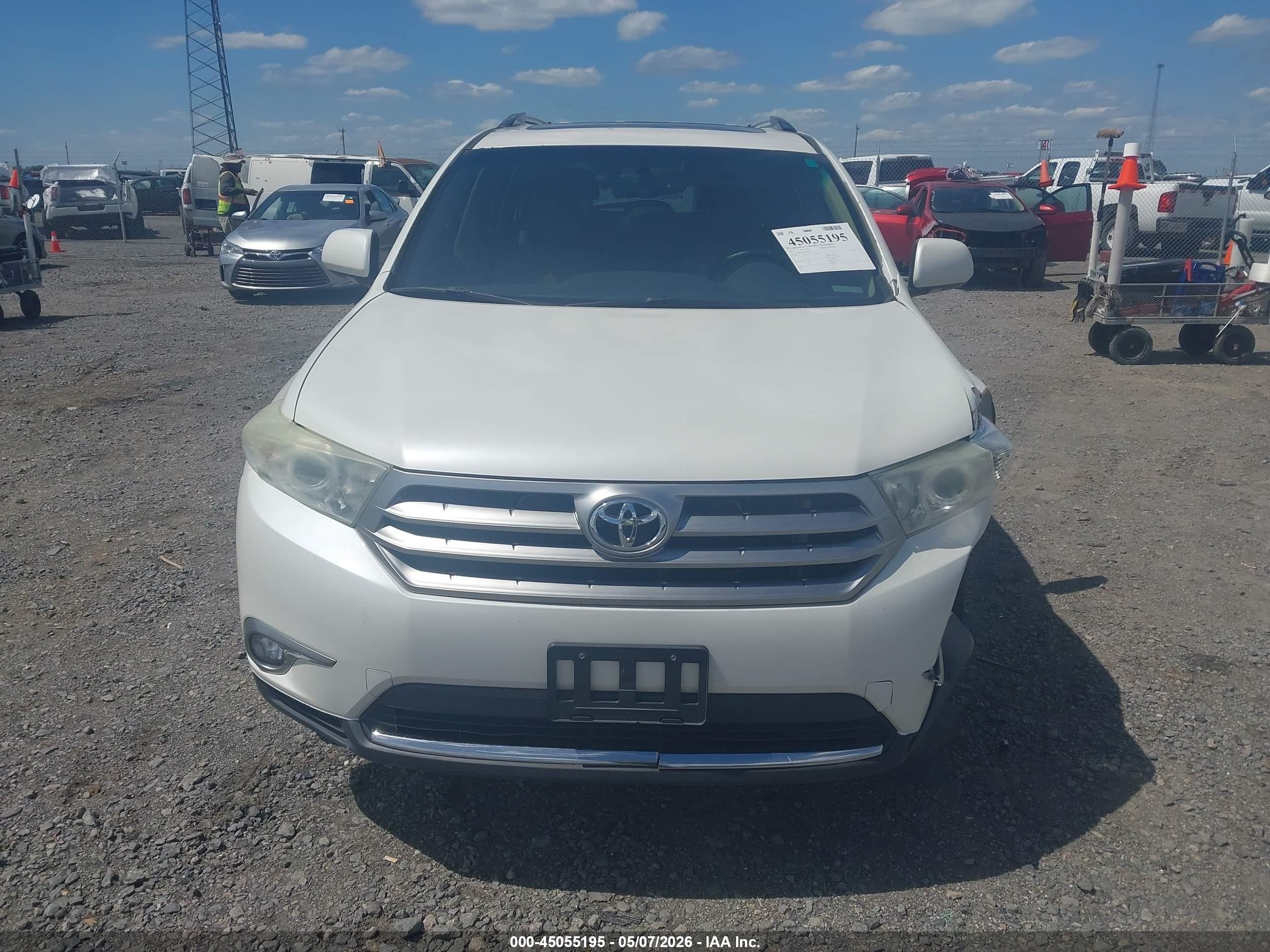 2013 Toyota Highlander Limited V6 White vin: 5TDDK3EH1DS214946