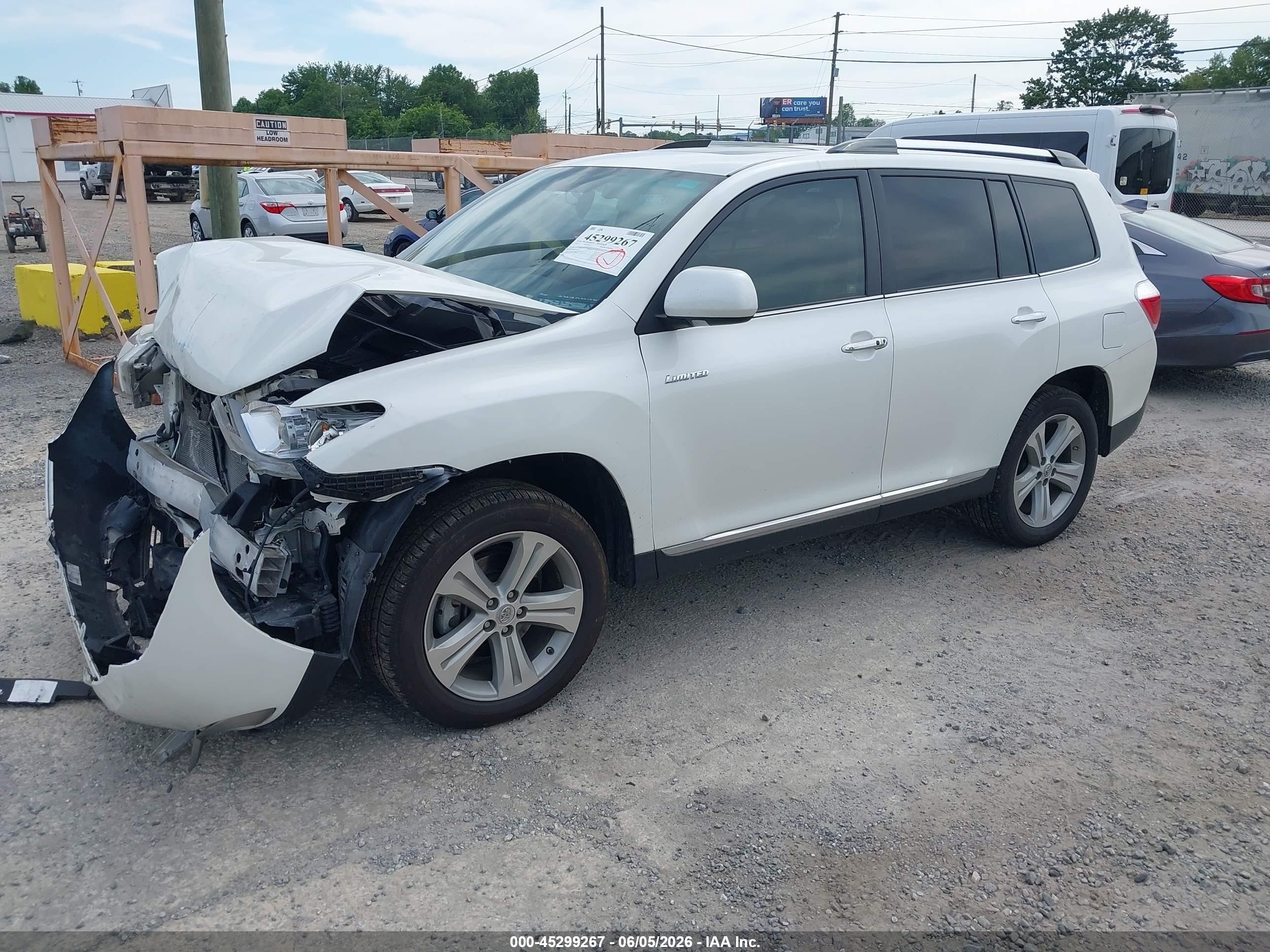 2013 Toyota Highlander Limited V6 White vin: 5TDDK3EH1DS228331