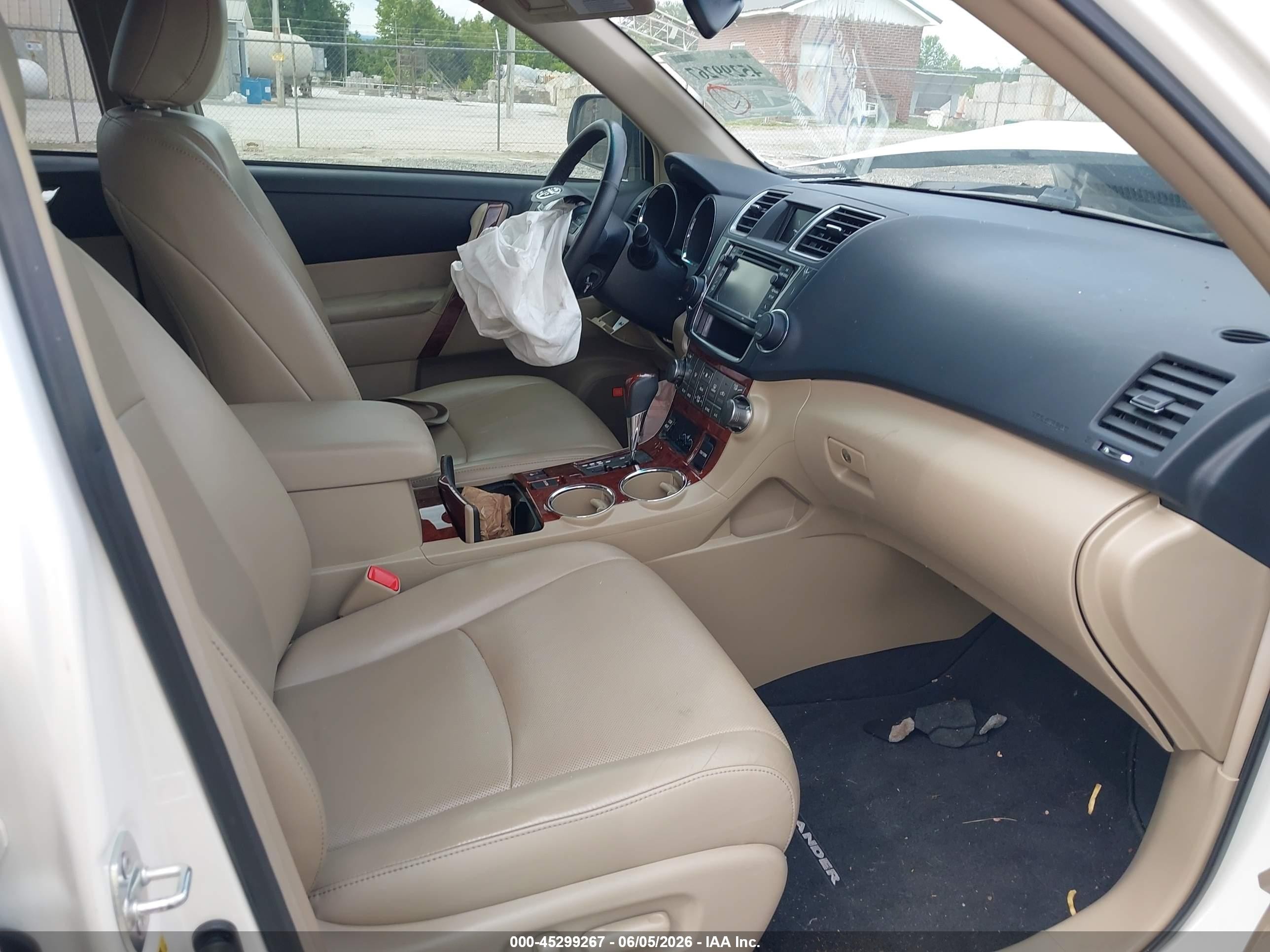 2013 Toyota Highlander Limited V6 White vin: 5TDDK3EH1DS228331