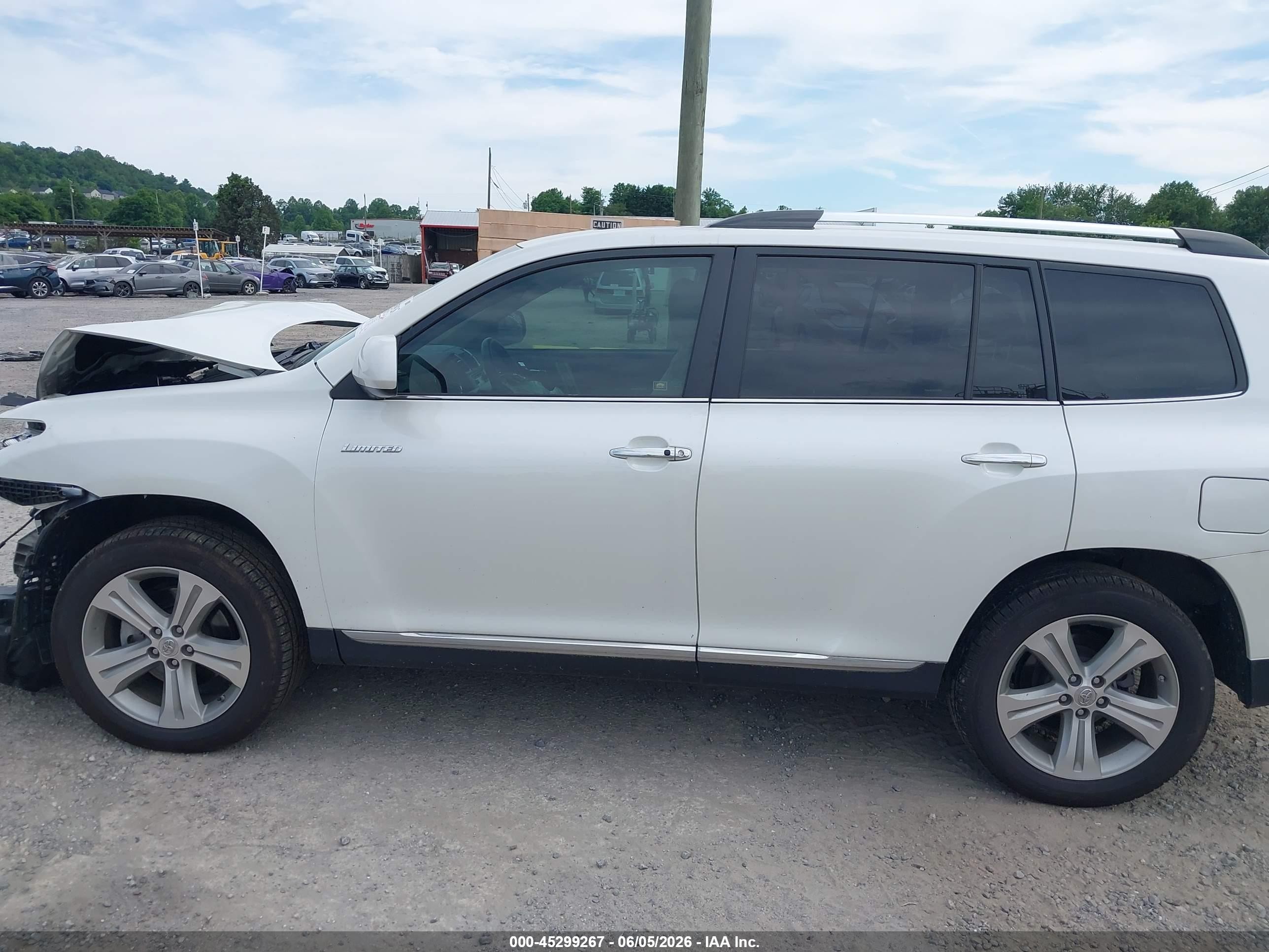2013 Toyota Highlander Limited V6 White vin: 5TDDK3EH1DS228331