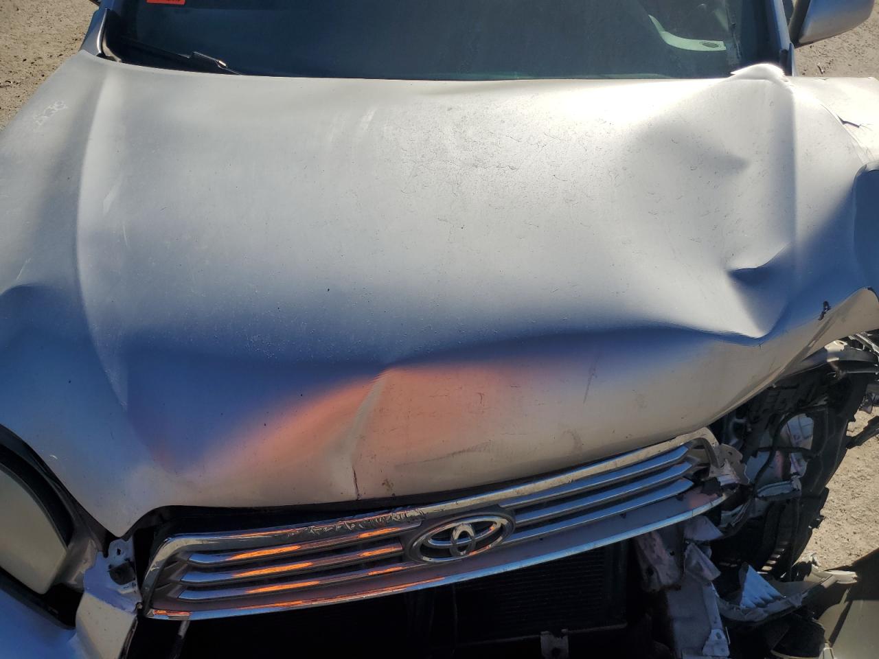 2010 Toyota Highlander Limited Серебряный vin: 5TDDK3EH2AS021197