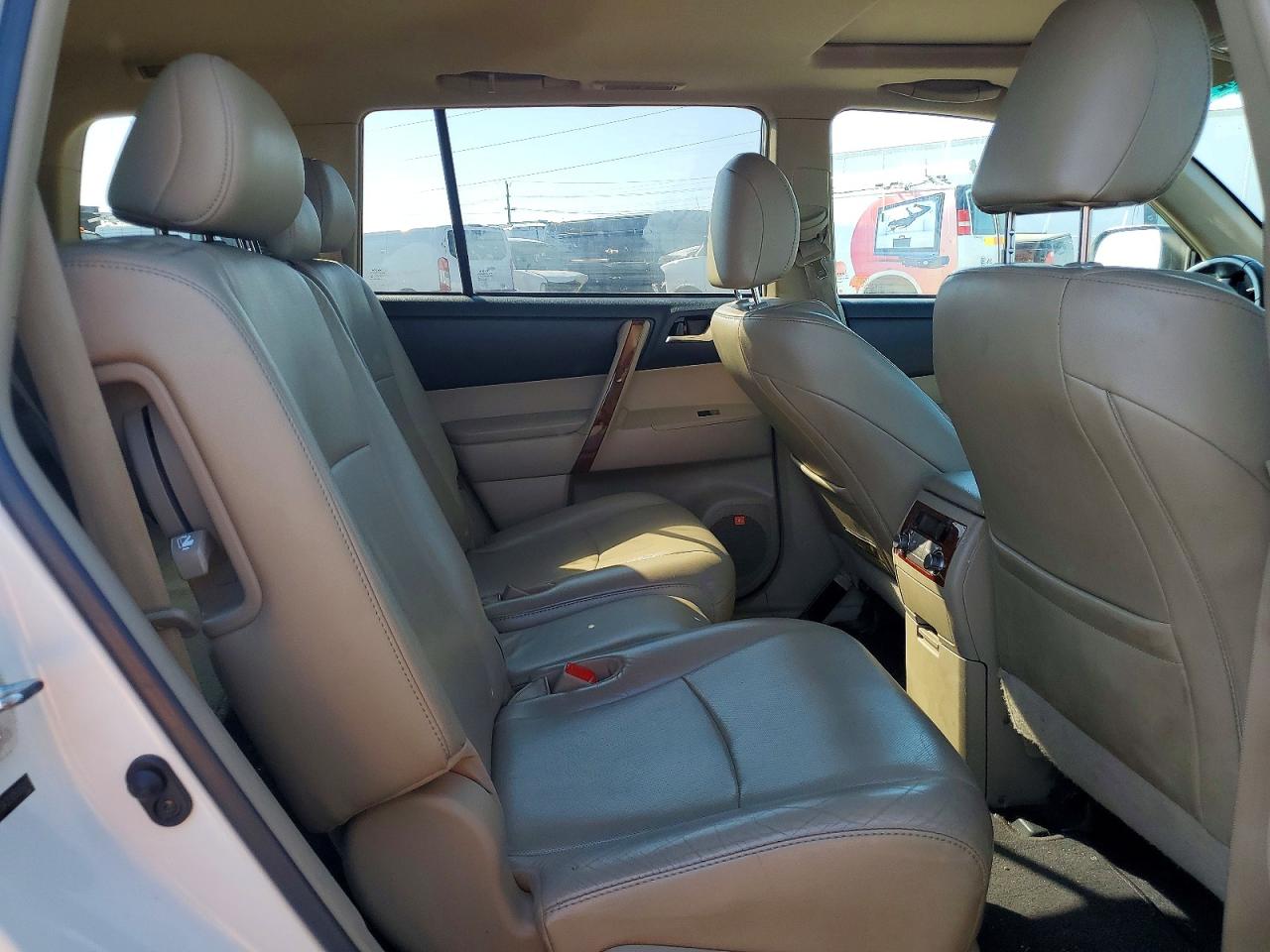 2011 Toyota Highlander Limited White vin: 5TDDK3EH2BS055013
