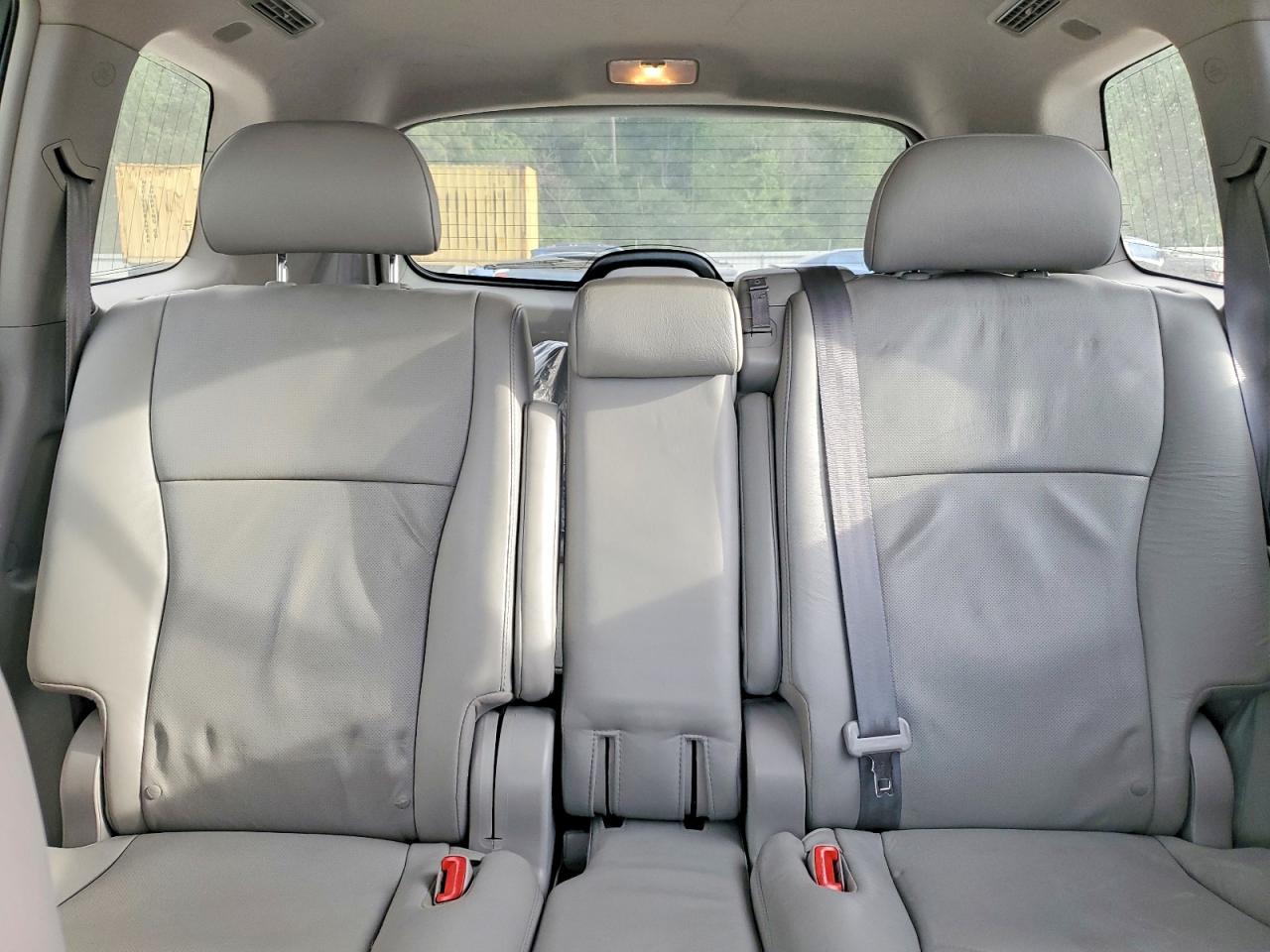 2011 Toyota Highlander Limited Silver vin: 5TDDK3EH2BS077447