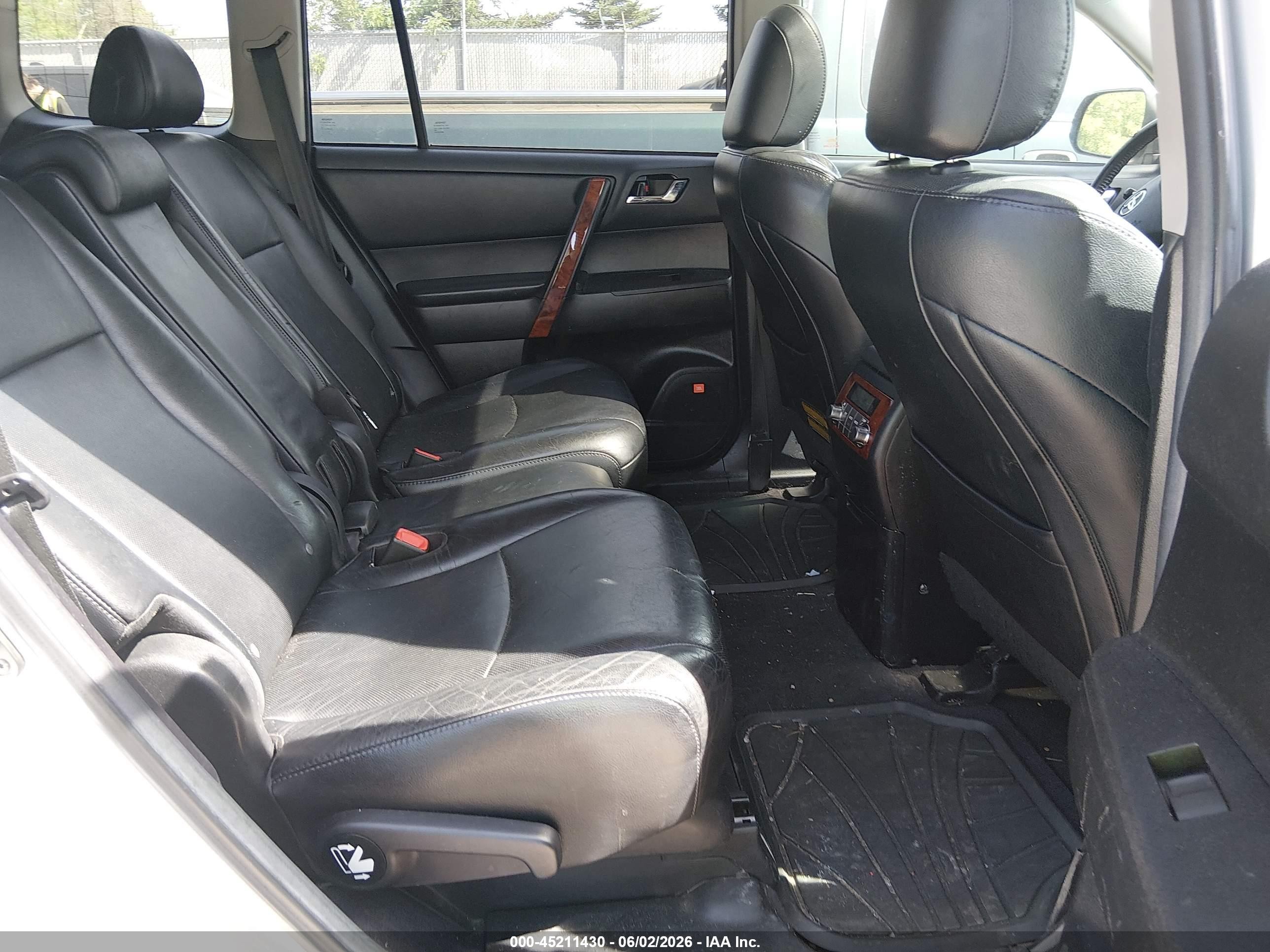 2011 Toyota Highlander Limited V6 Silver vin: 5TDDK3EH2BS083801