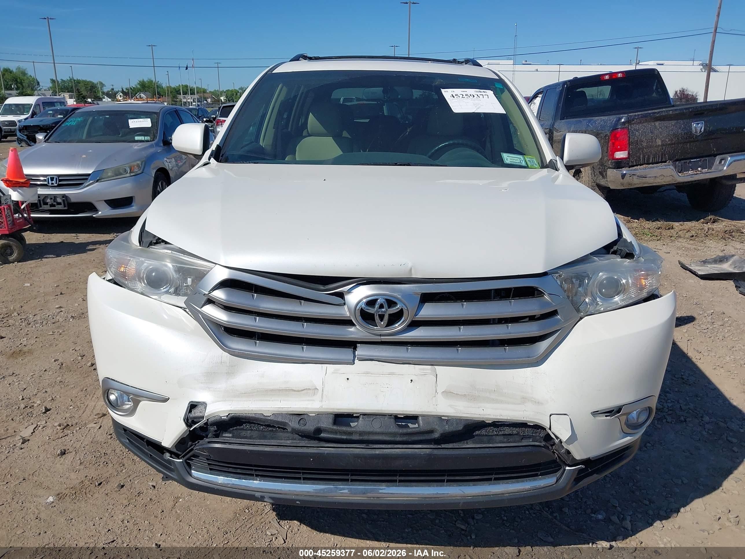 2012 Toyota Highlander Limited V6 White vin: 5TDDK3EH2CS133632