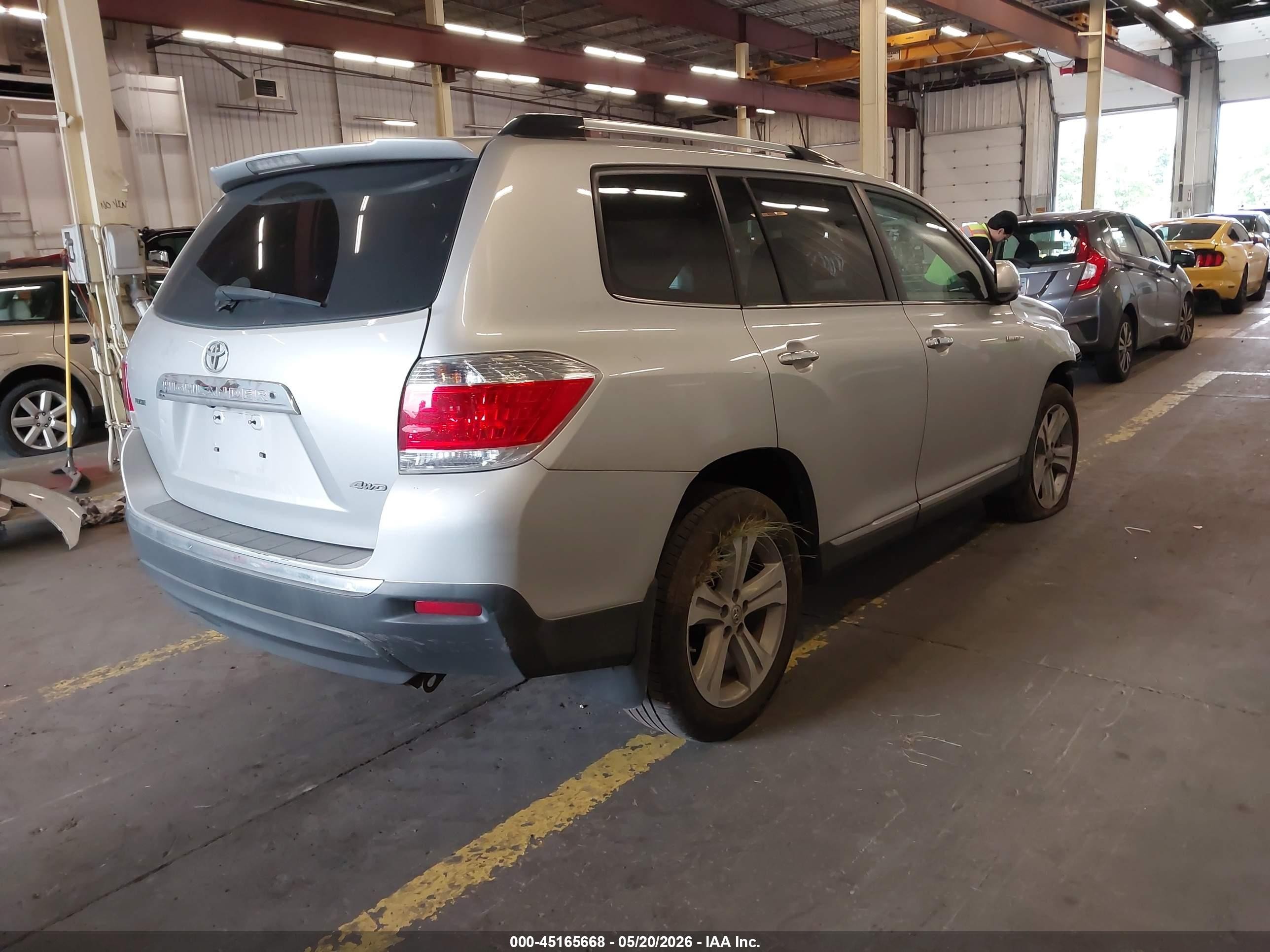 2012 Toyota Highlander Limited V6 Серебряный vin: 5TDDK3EH2CS139429
