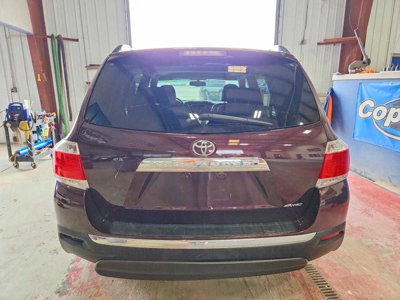 2012 Toyota Highlander Limited Burgundy vin: 5TDDK3EH2CS158904