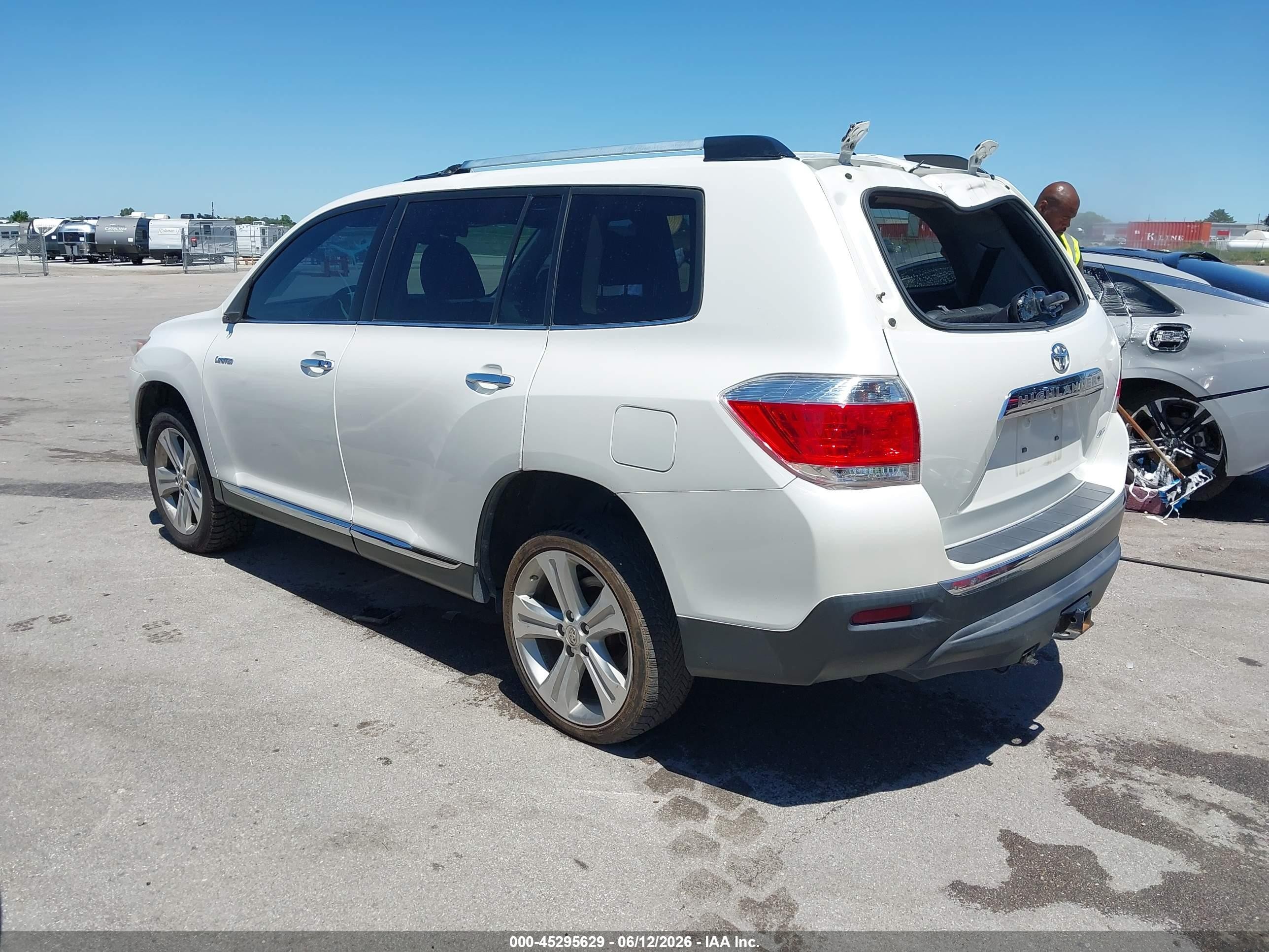 2013 Toyota Highlander Limited V6 White vin: 5TDDK3EH2DS234848