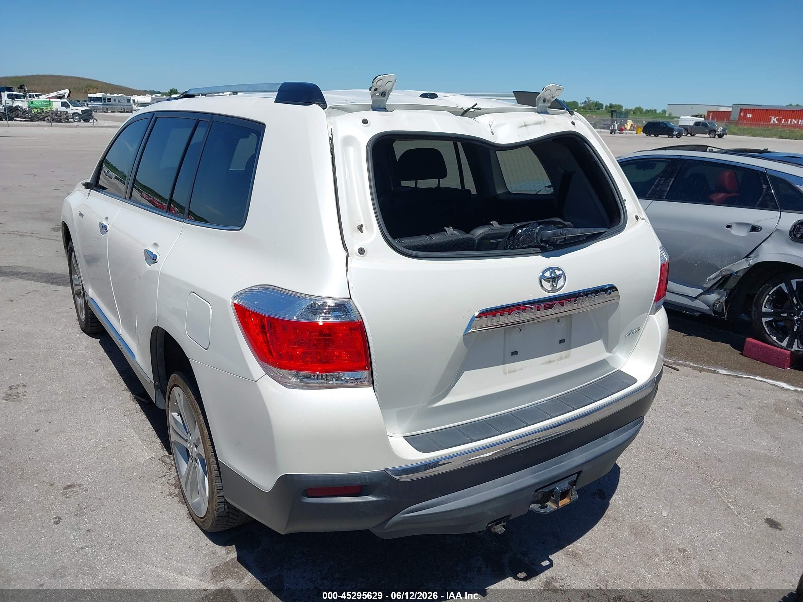 2013 Toyota Highlander Limited V6 White vin: 5TDDK3EH2DS234848