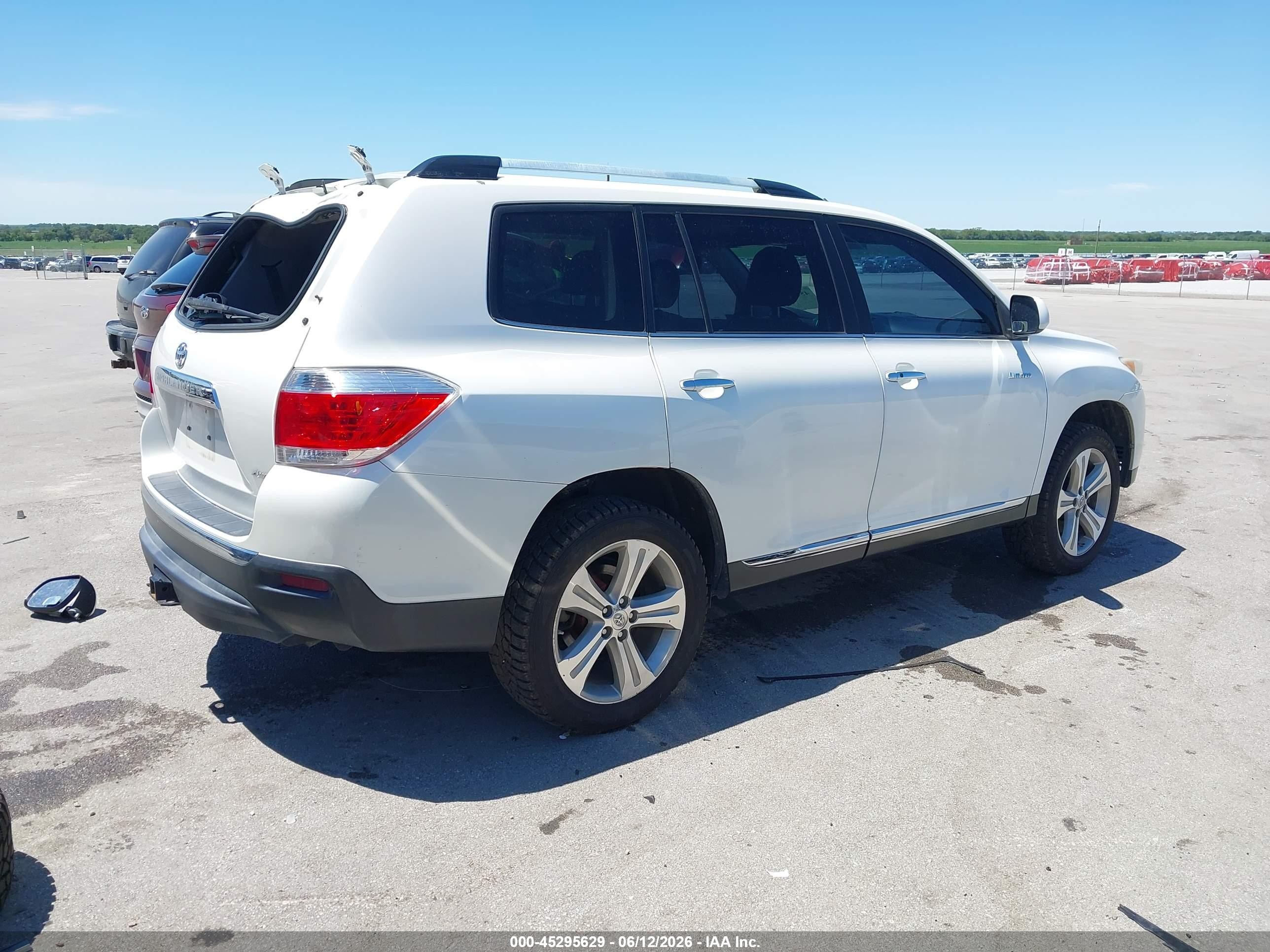 2013 Toyota Highlander Limited V6 White vin: 5TDDK3EH2DS234848