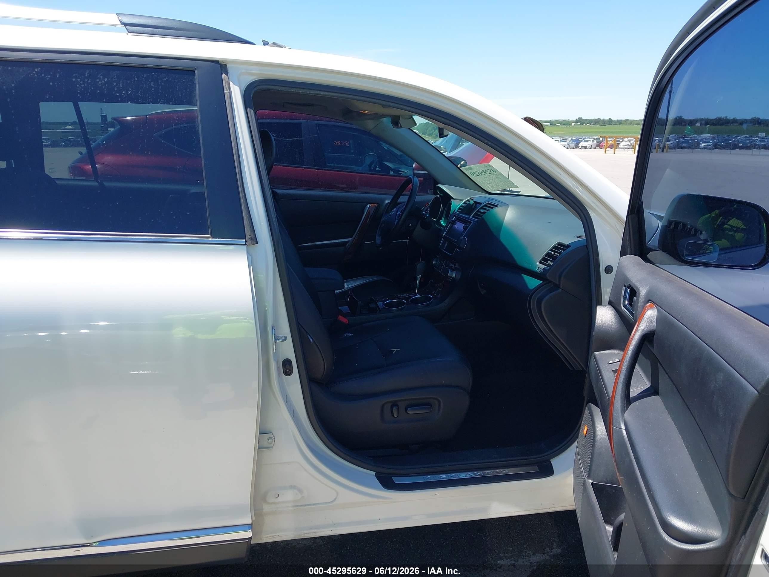 2013 Toyota Highlander Limited V6 White vin: 5TDDK3EH2DS234848